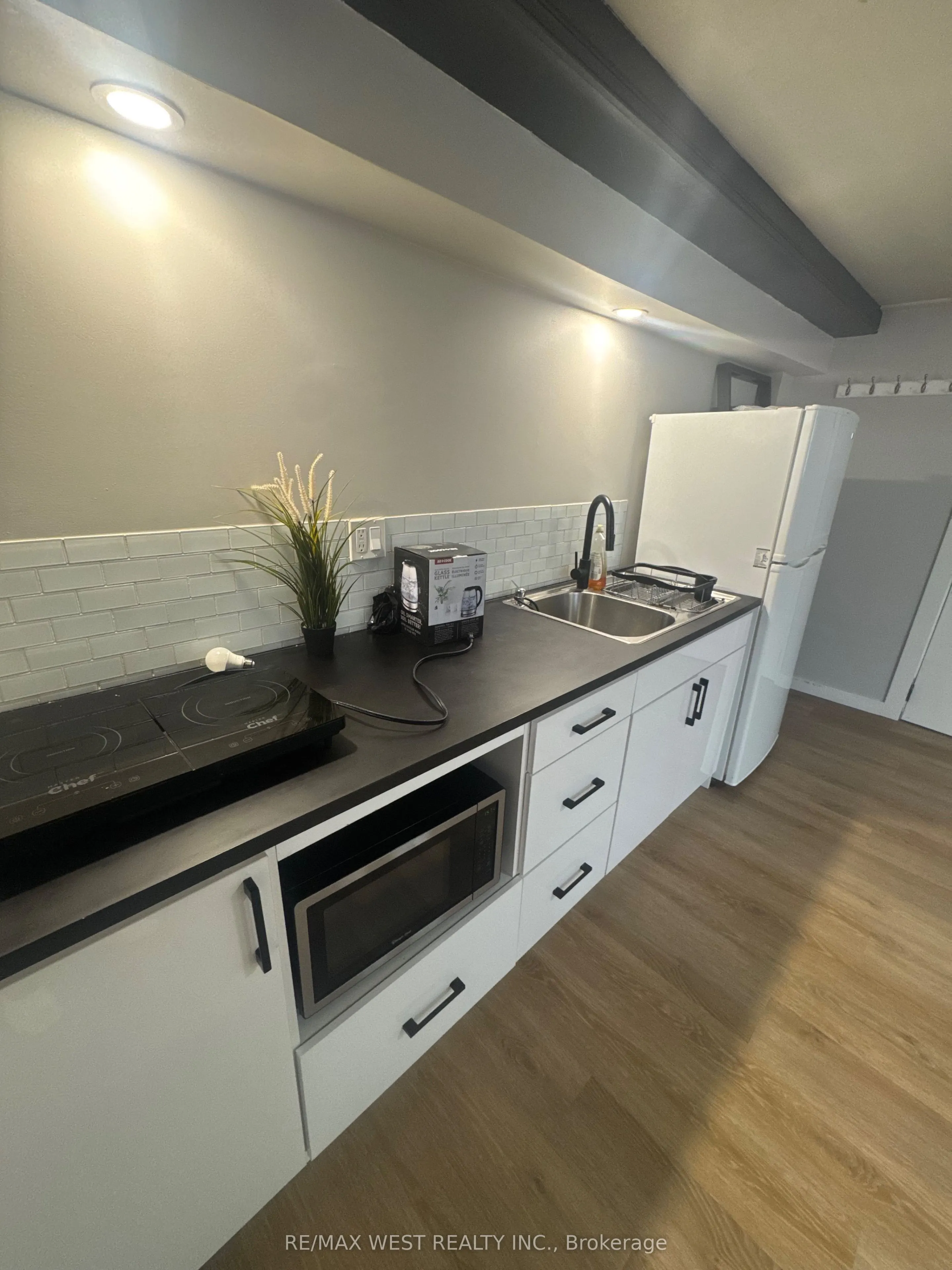 35 Lilywood Road #B1