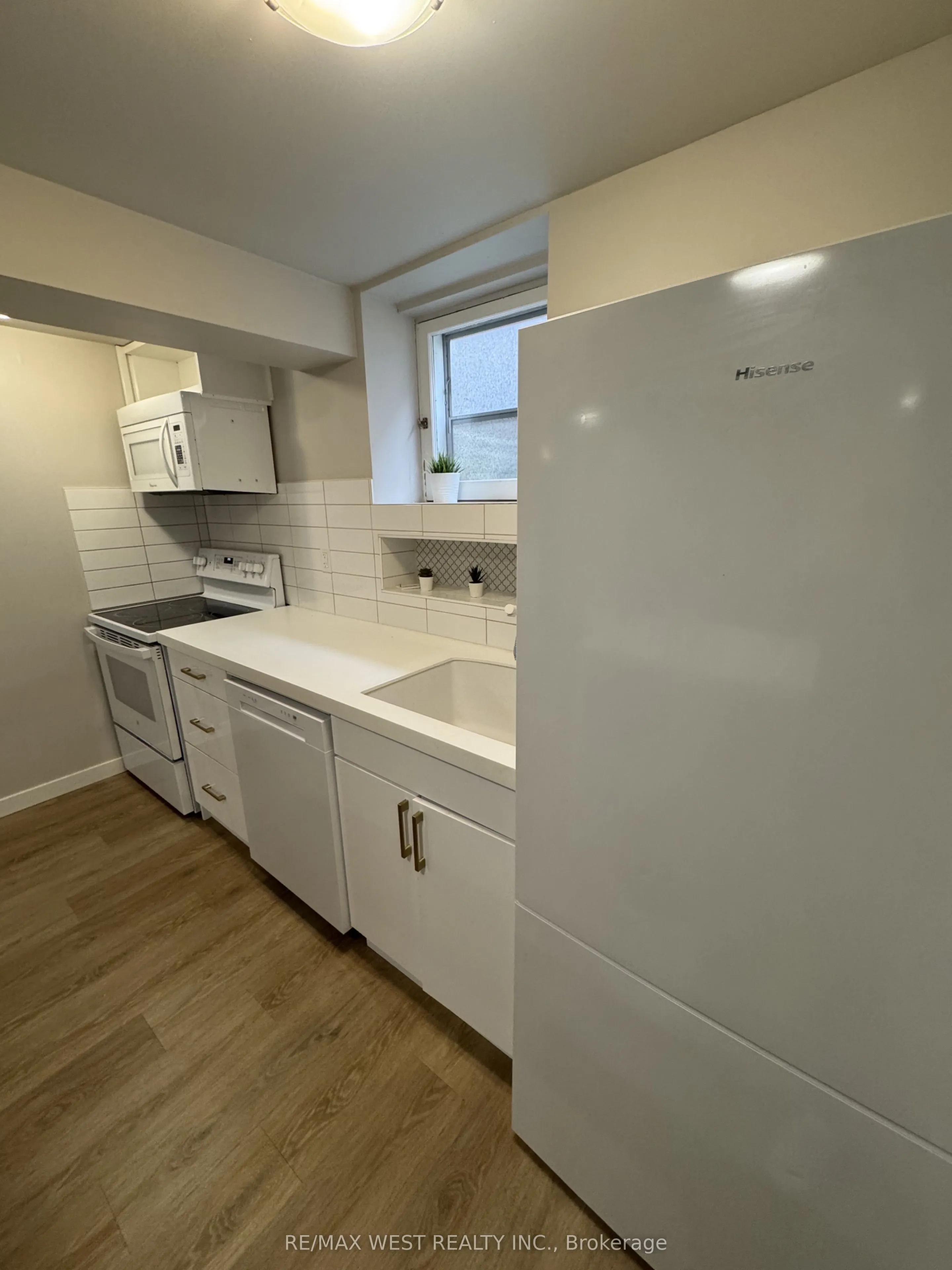 35 Lilywood Road #B2