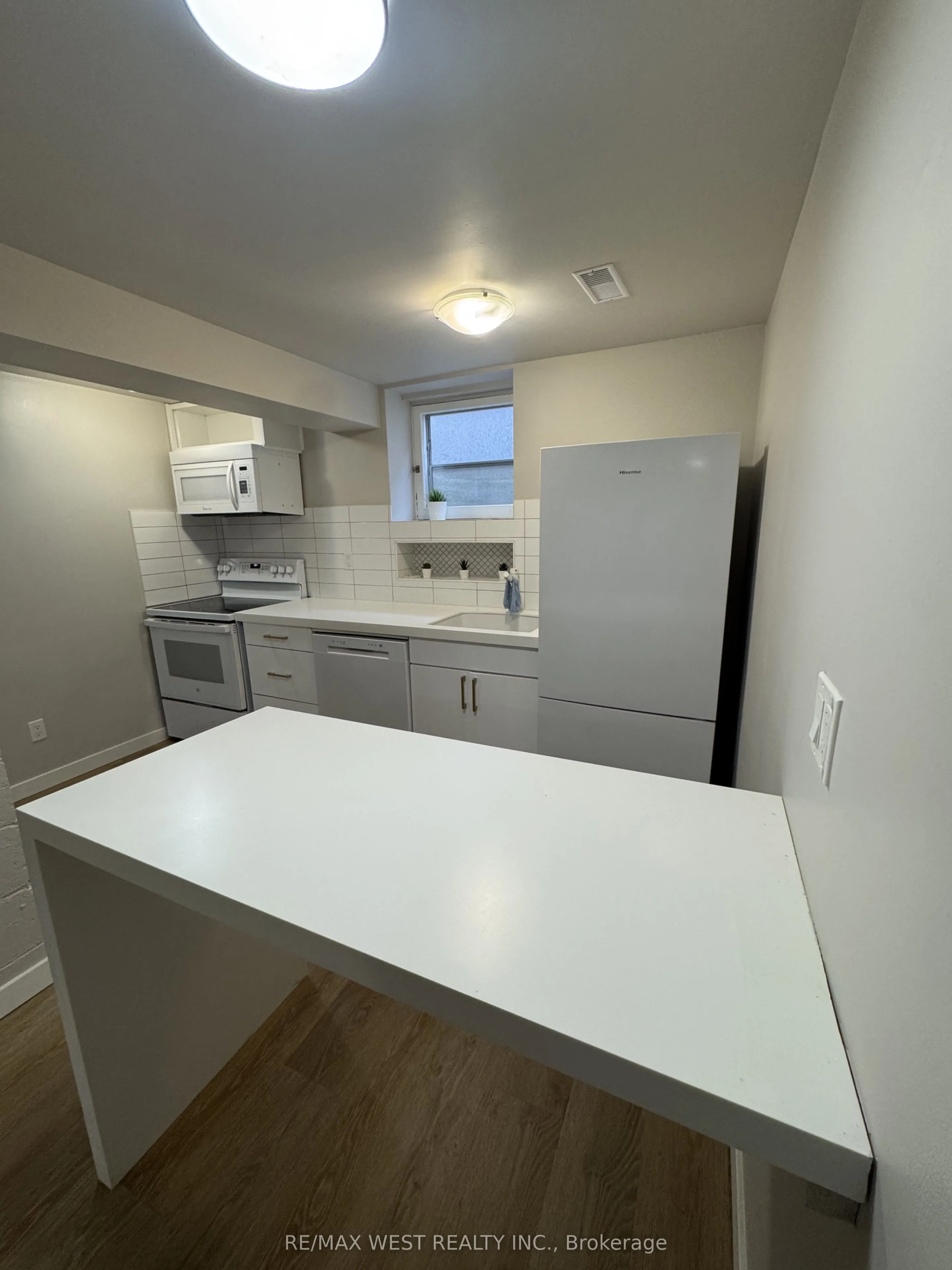 35 Lilywood Road #B2