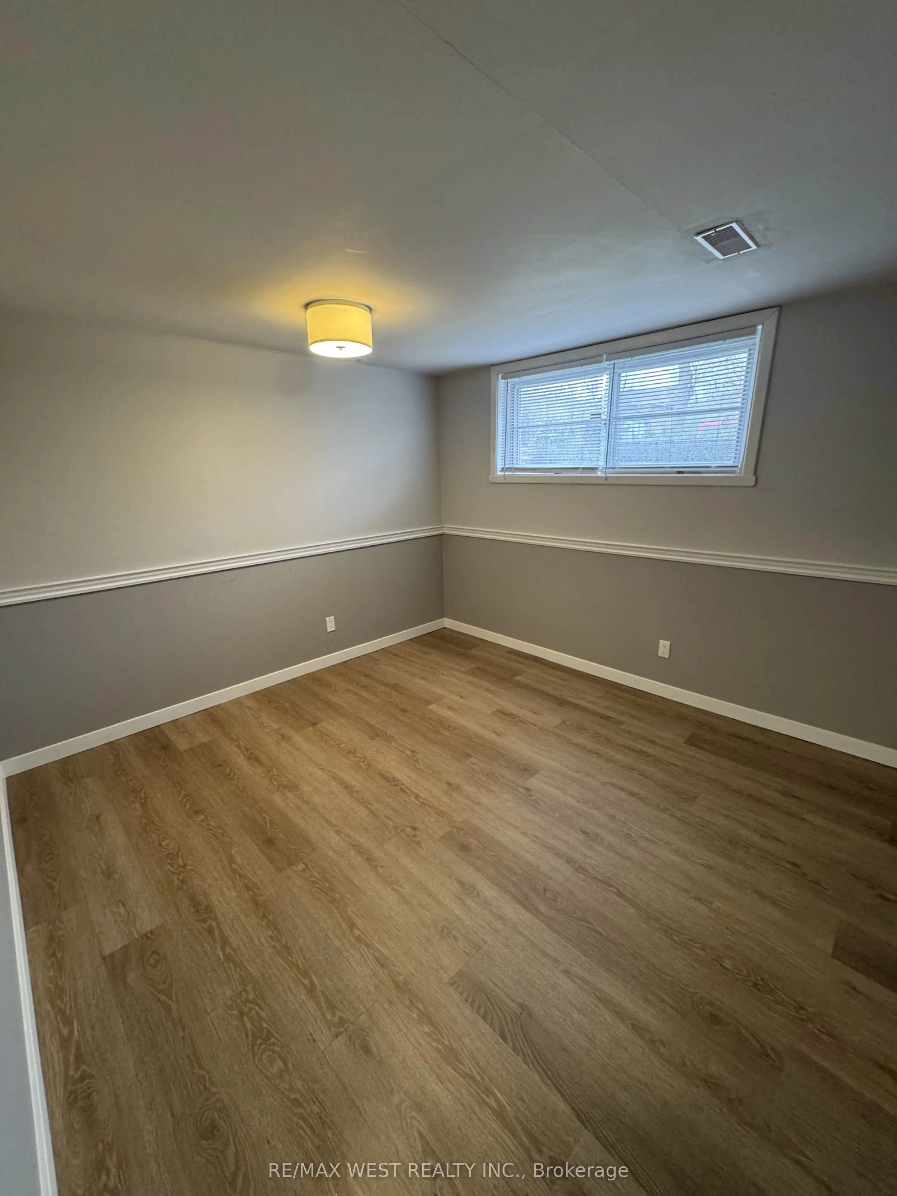 35 Lilywood Road #B2