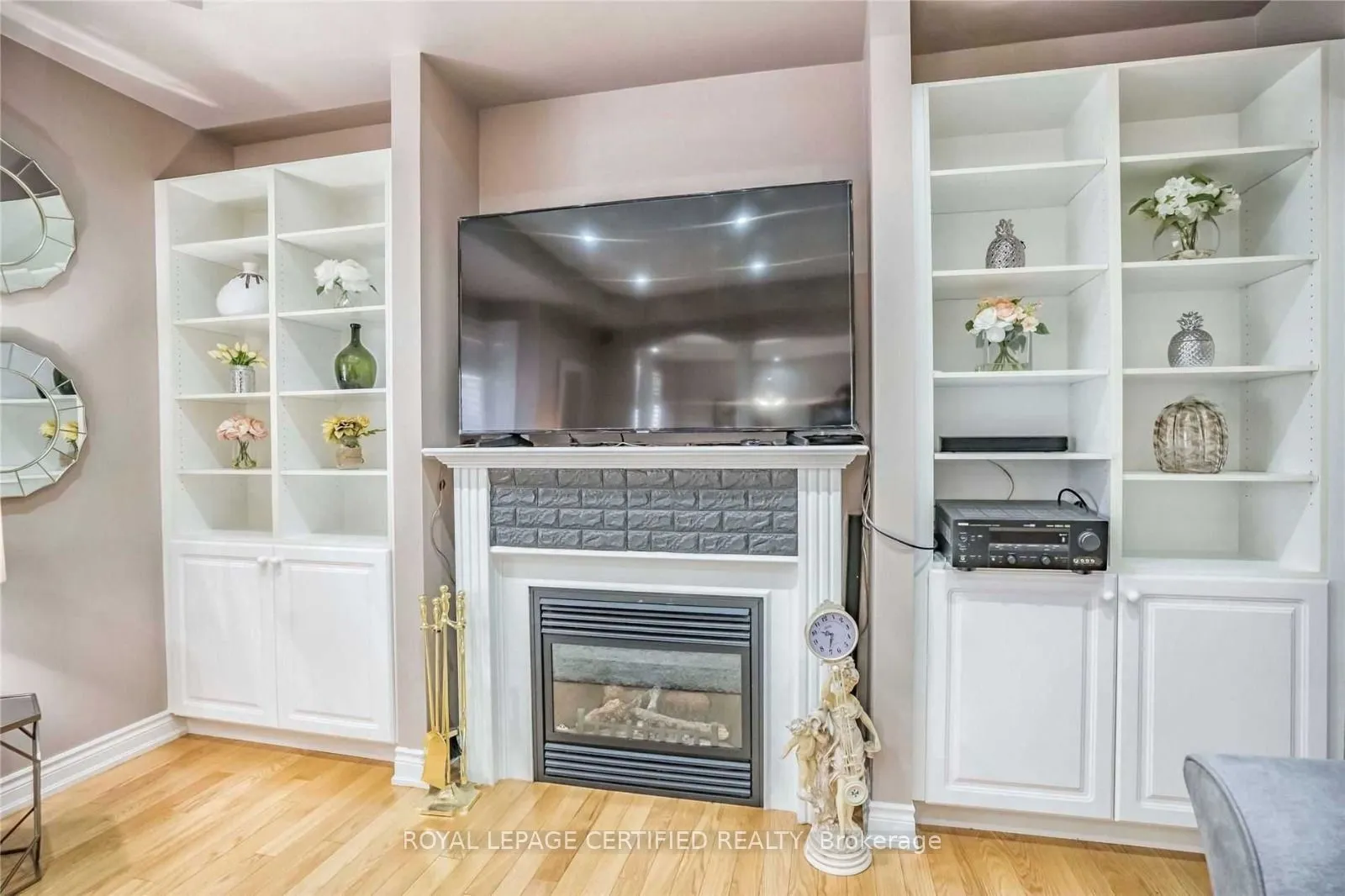 3274 Erin Centre Boulevard