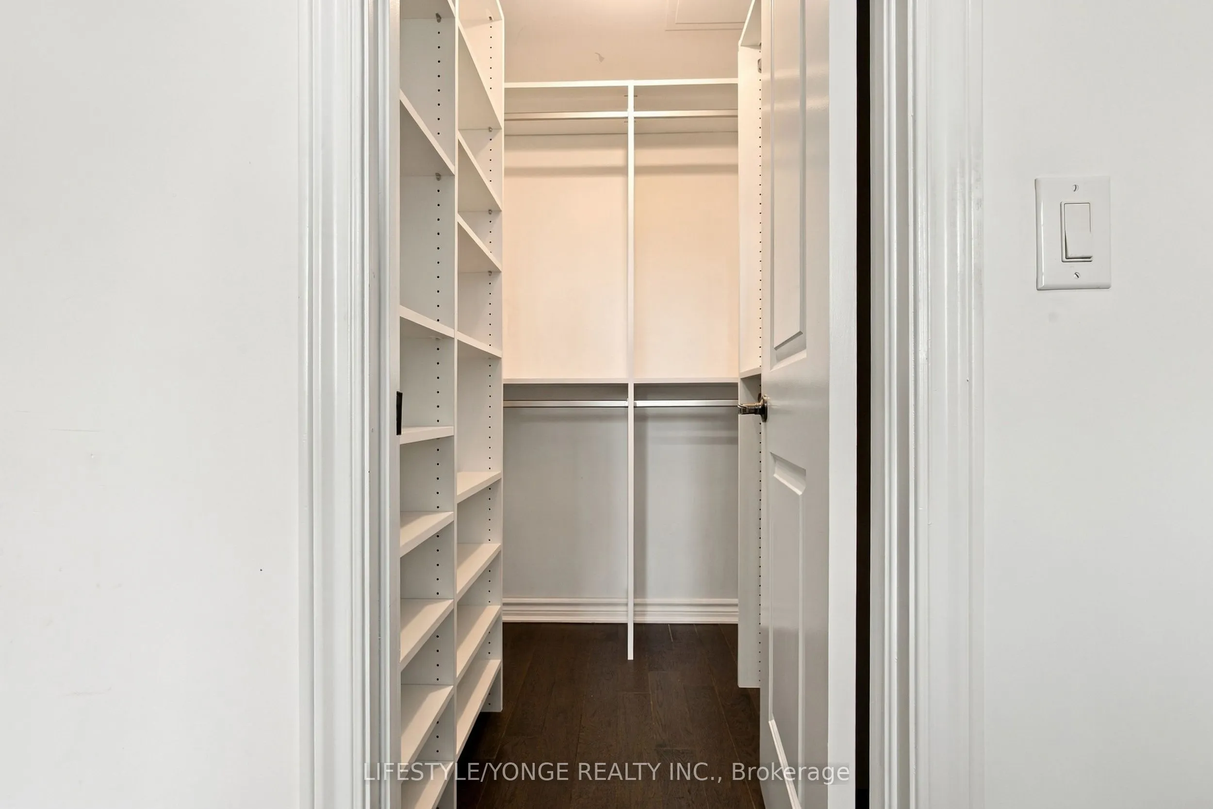 2300 Upper Middle Road W #231