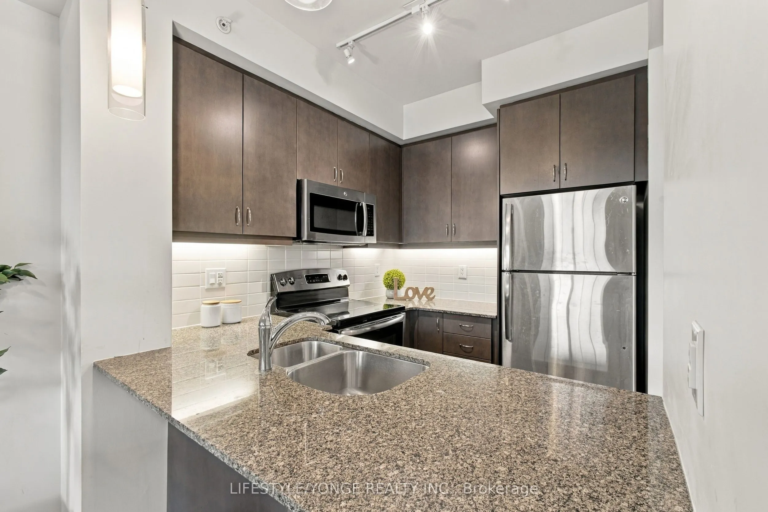 2300 Upper Middle Road W #231