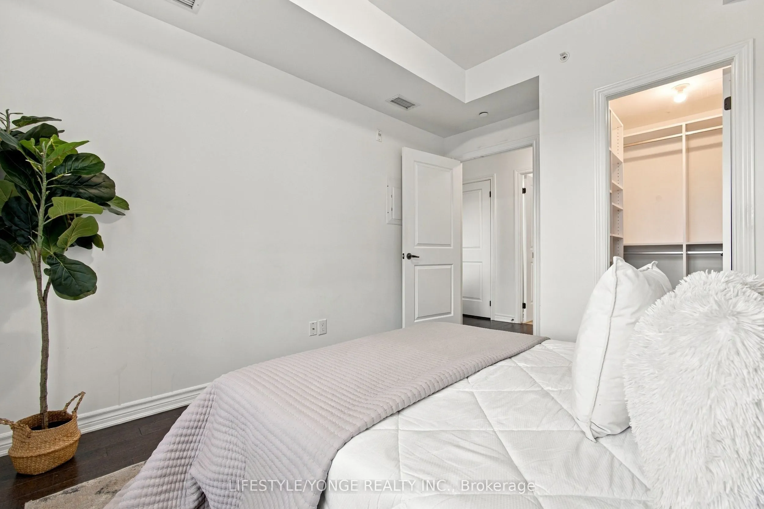 2300 Upper Middle Road W #231