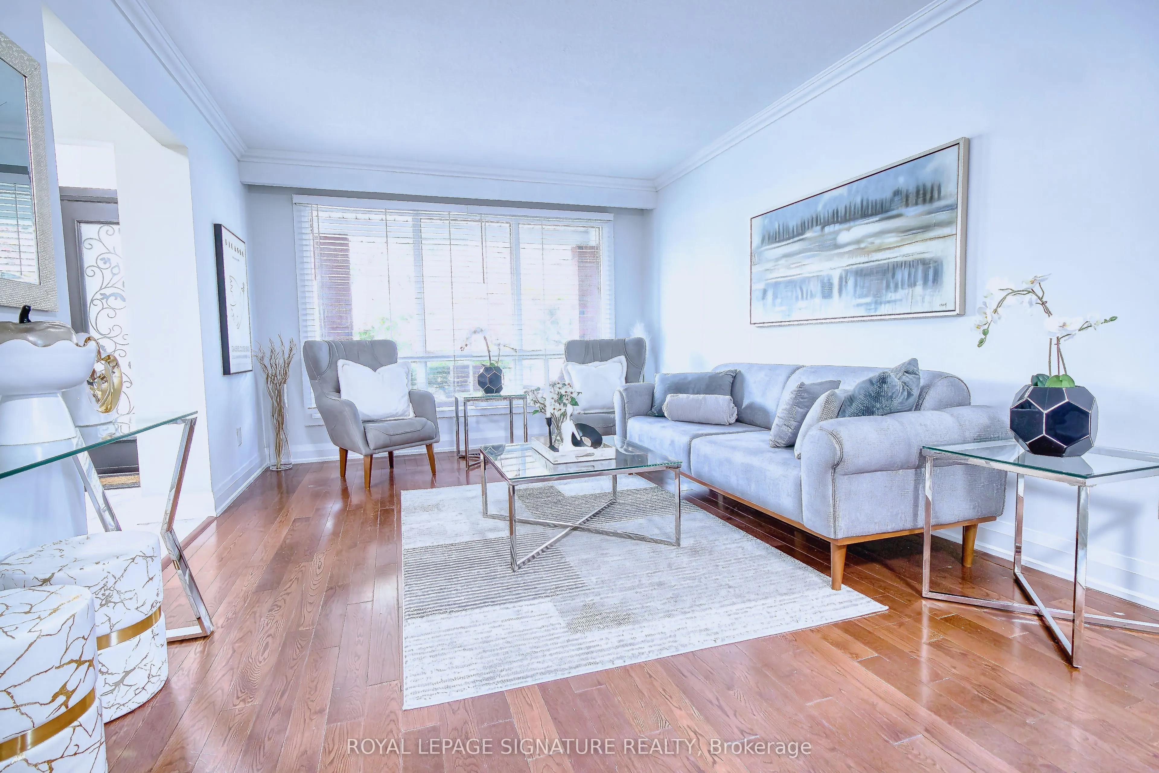 1414 Harmsworth Square