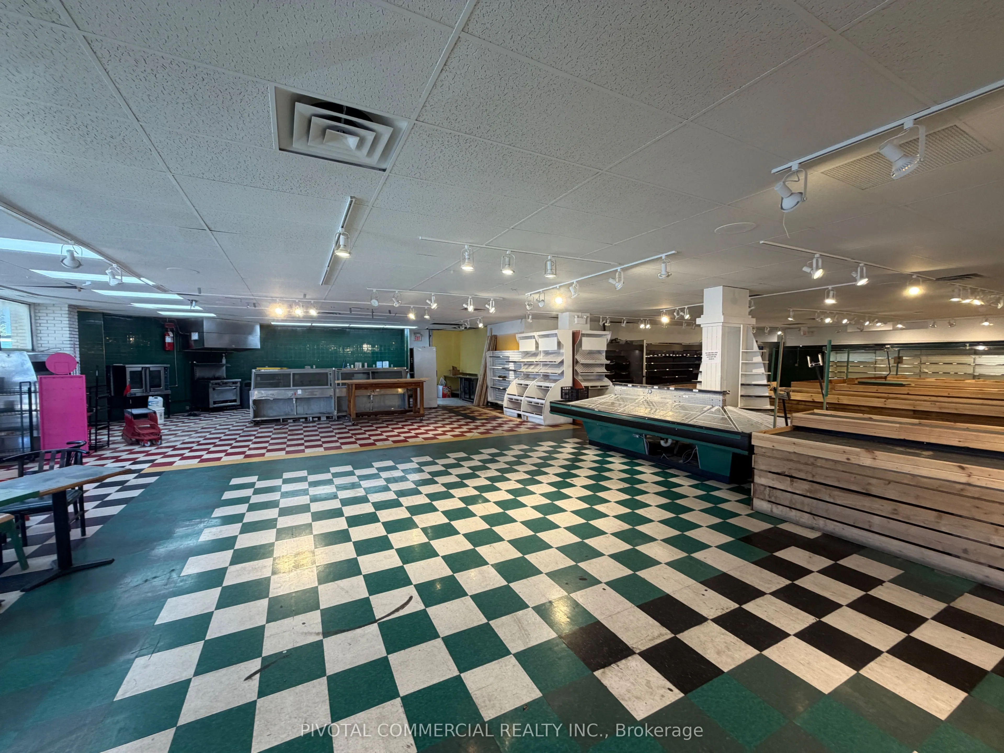170 Lakeshore Road E #100