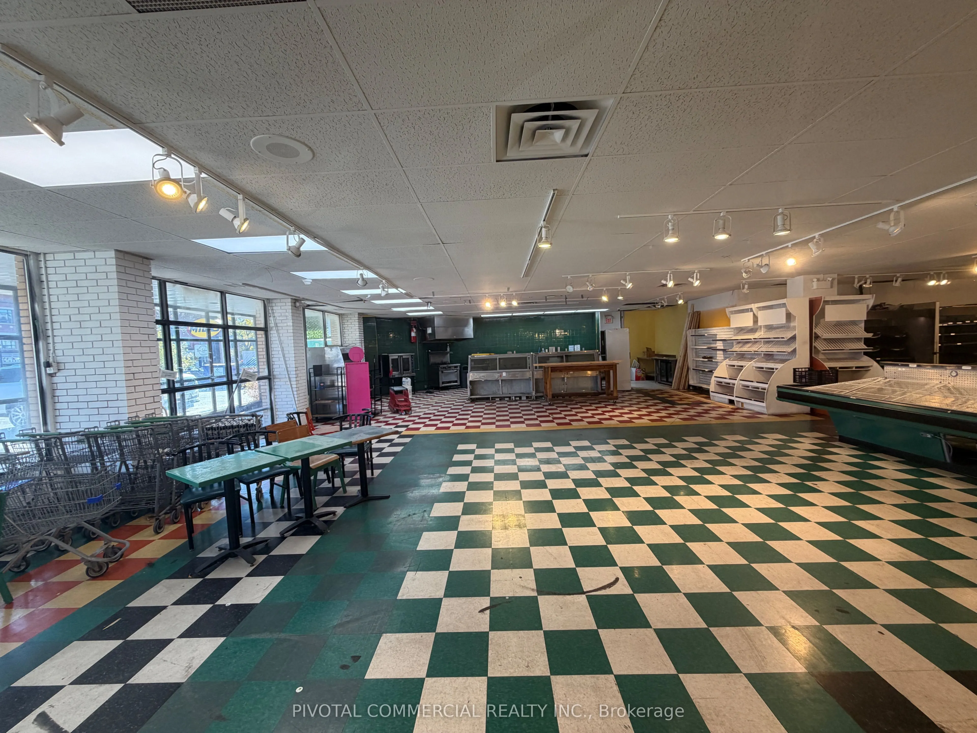 170 Lakeshore Road E #100