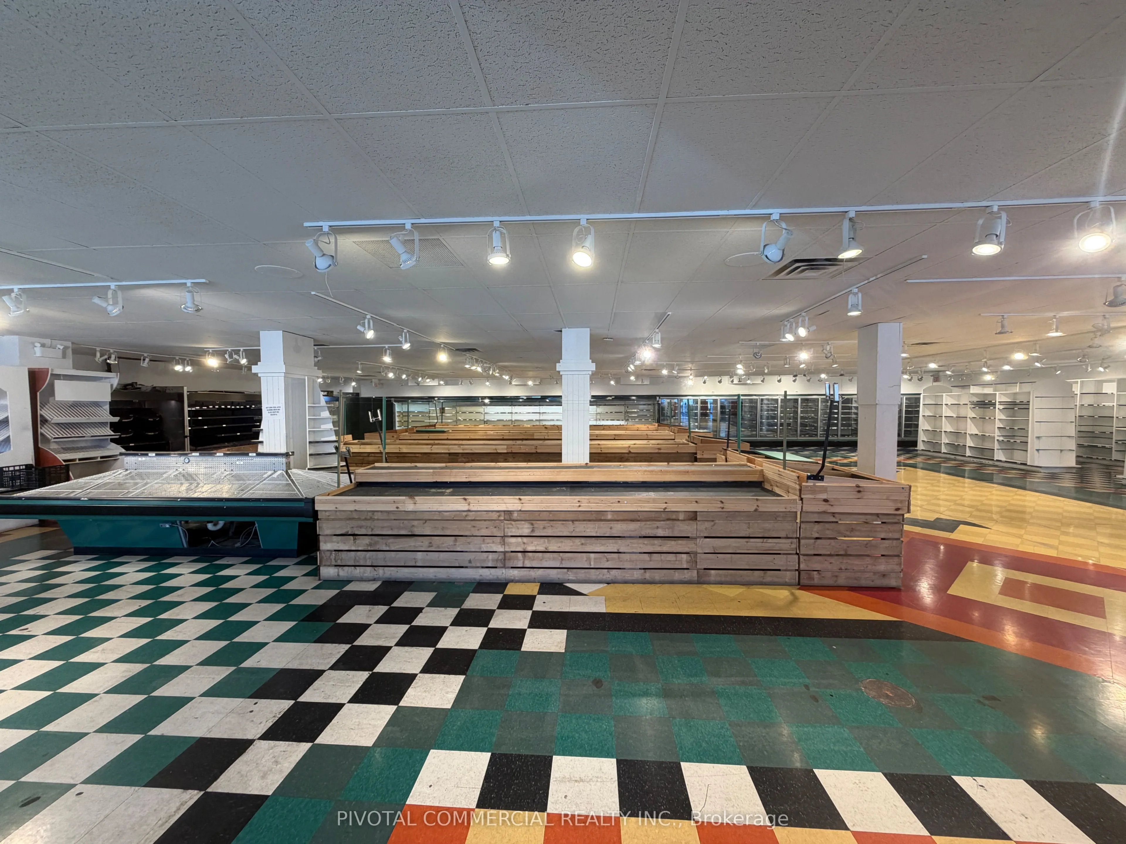 170 Lakeshore Road E #100