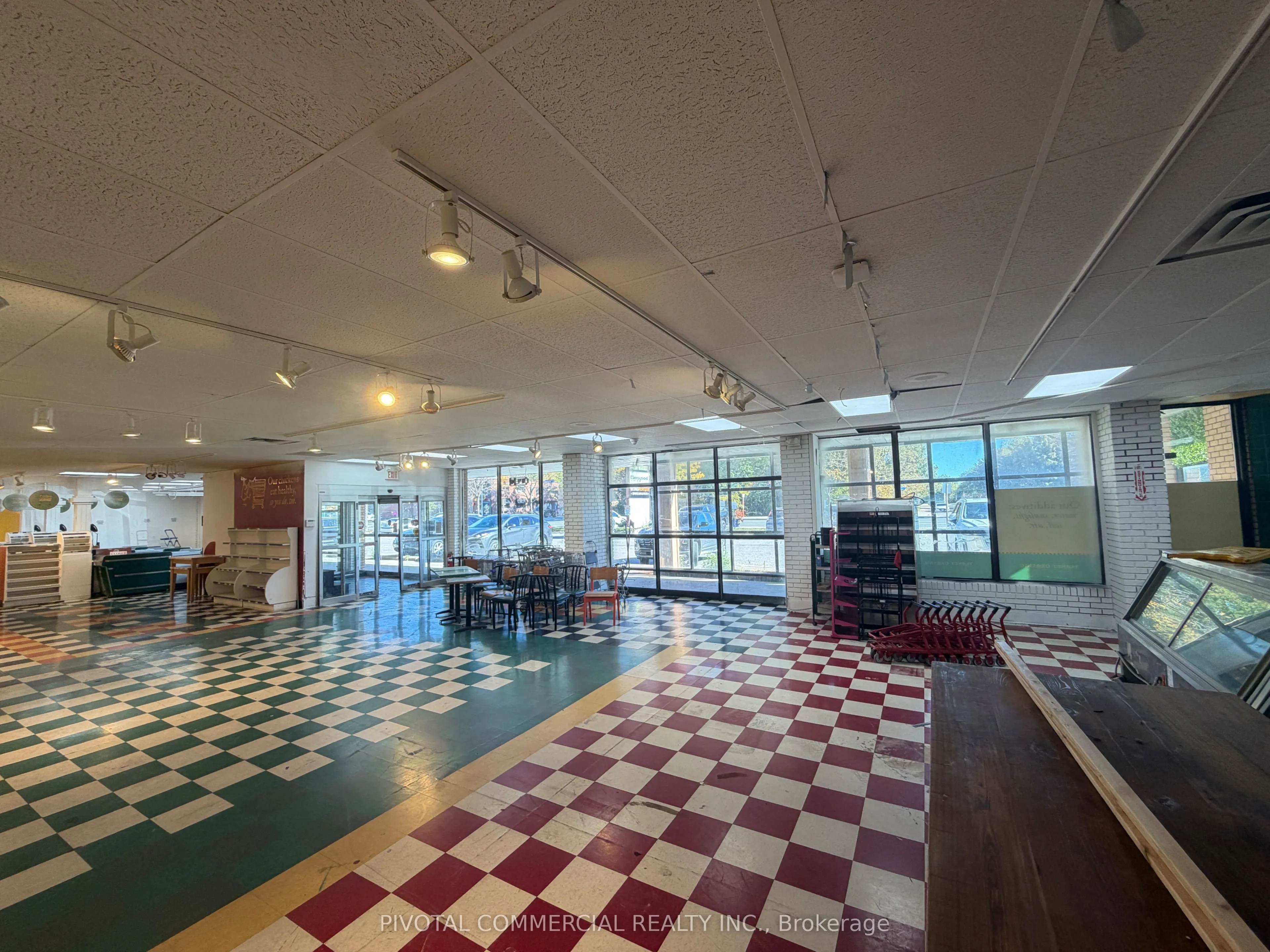 170 Lakeshore Road E #100