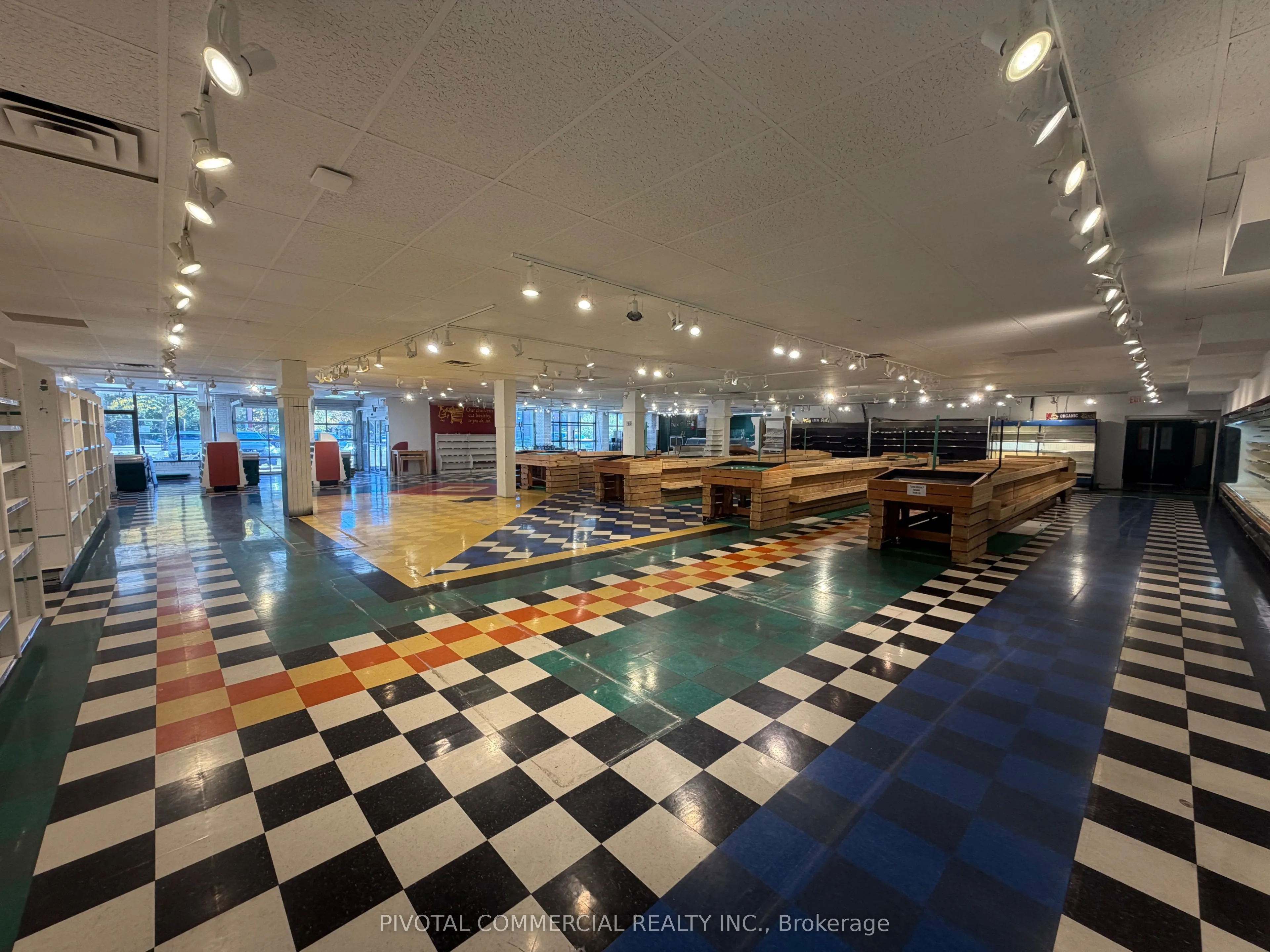 170 Lakeshore Road E #100