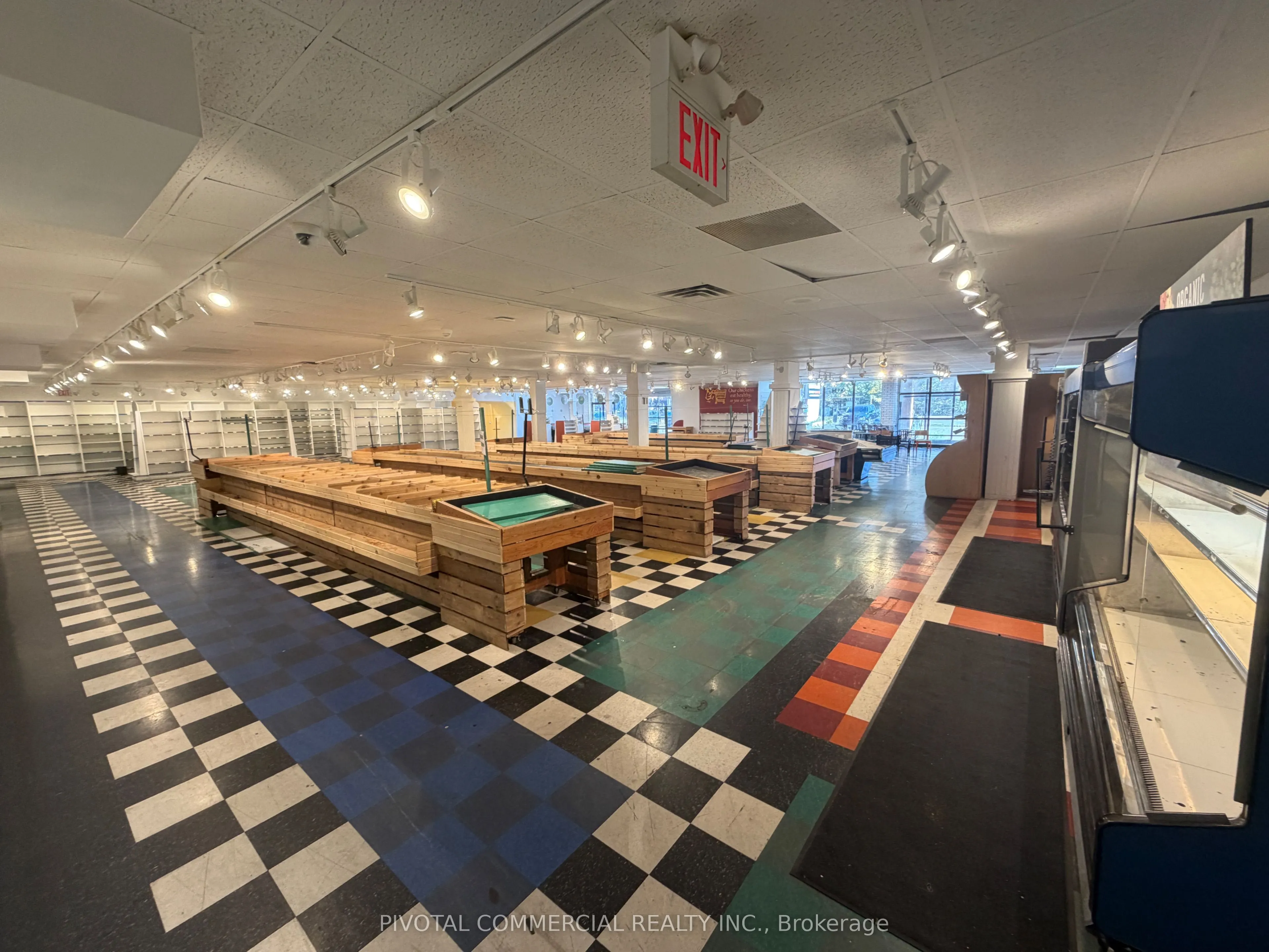 170 Lakeshore Road E #100