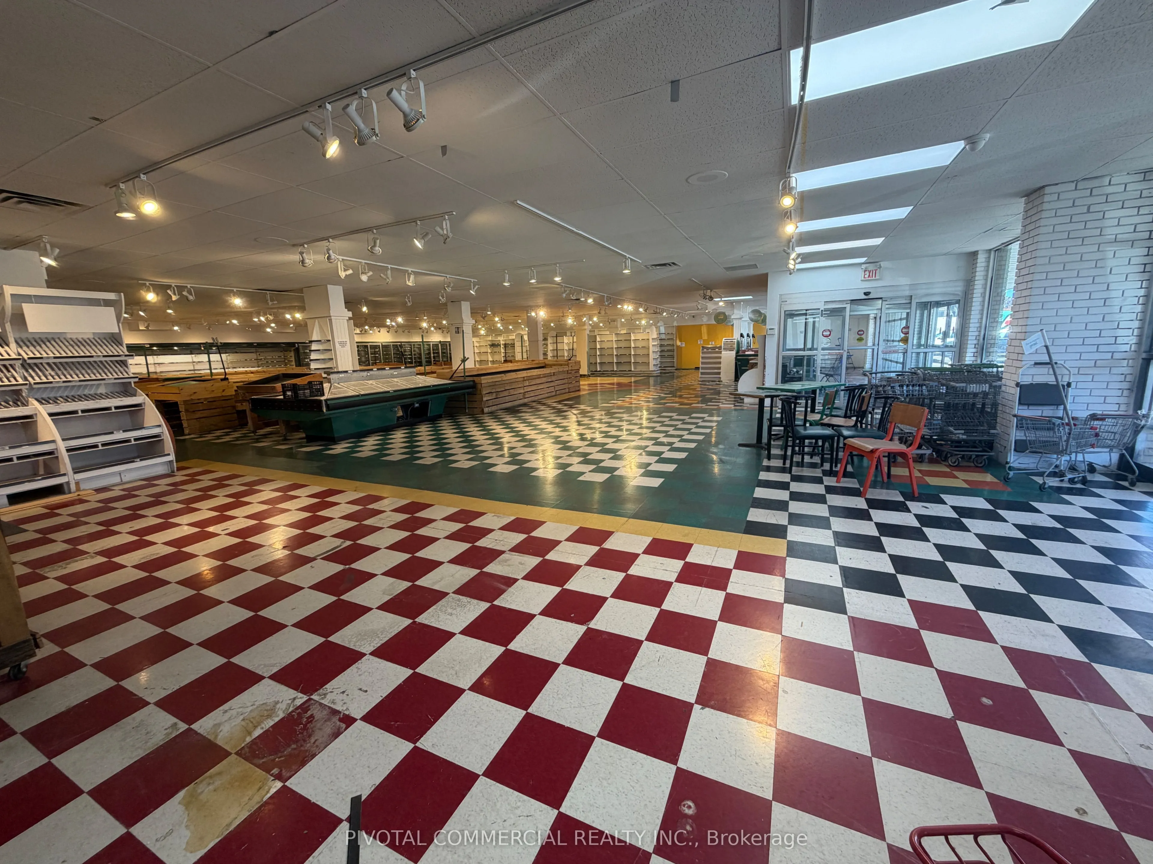 170 Lakeshore Road E #100