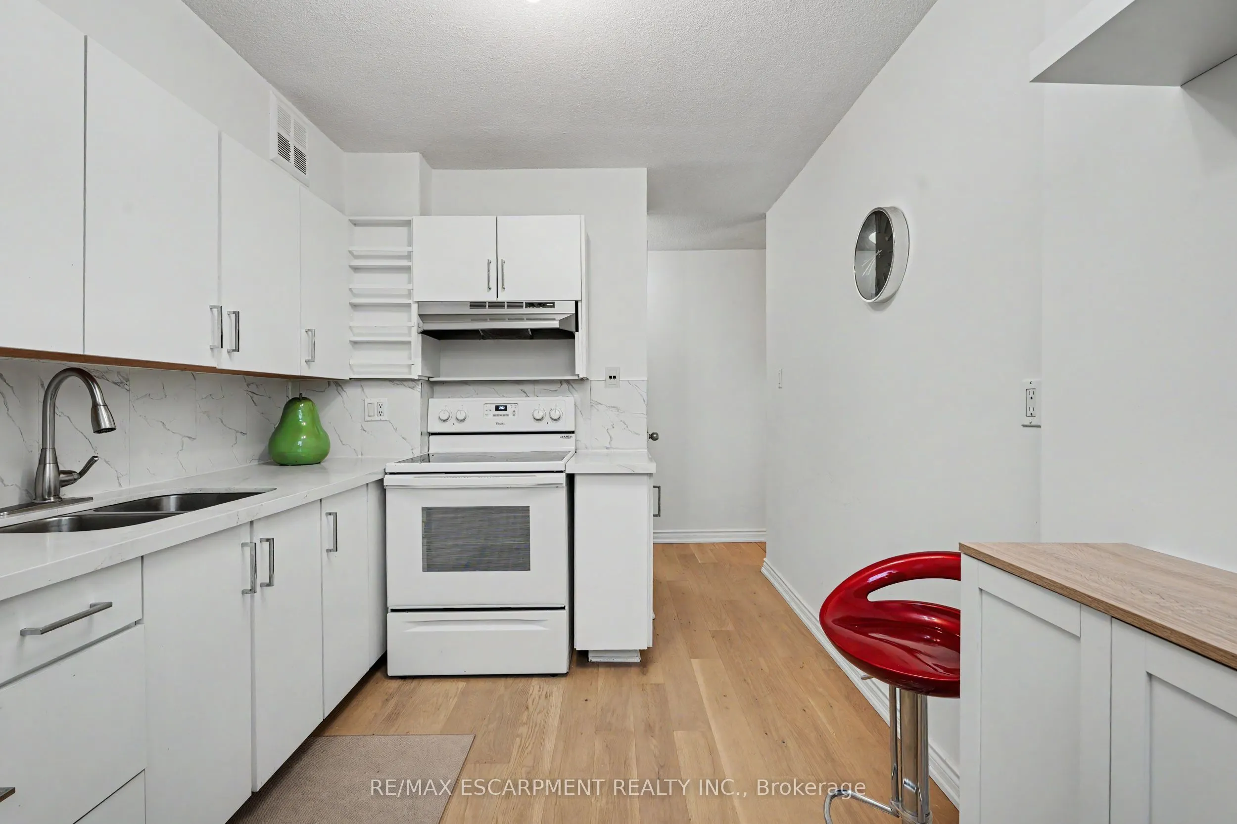 700 DYNES Road #614