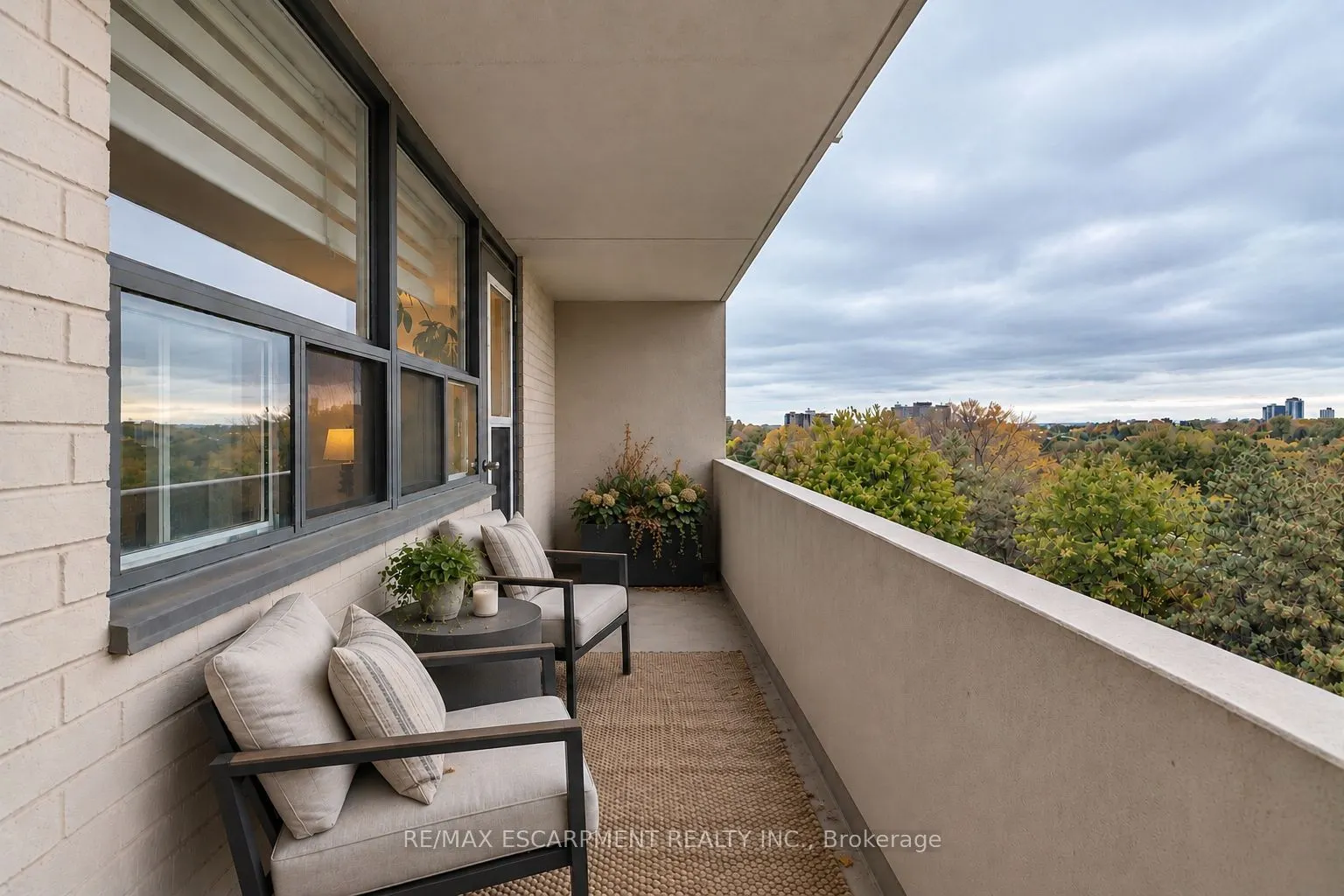 700 DYNES Road #614