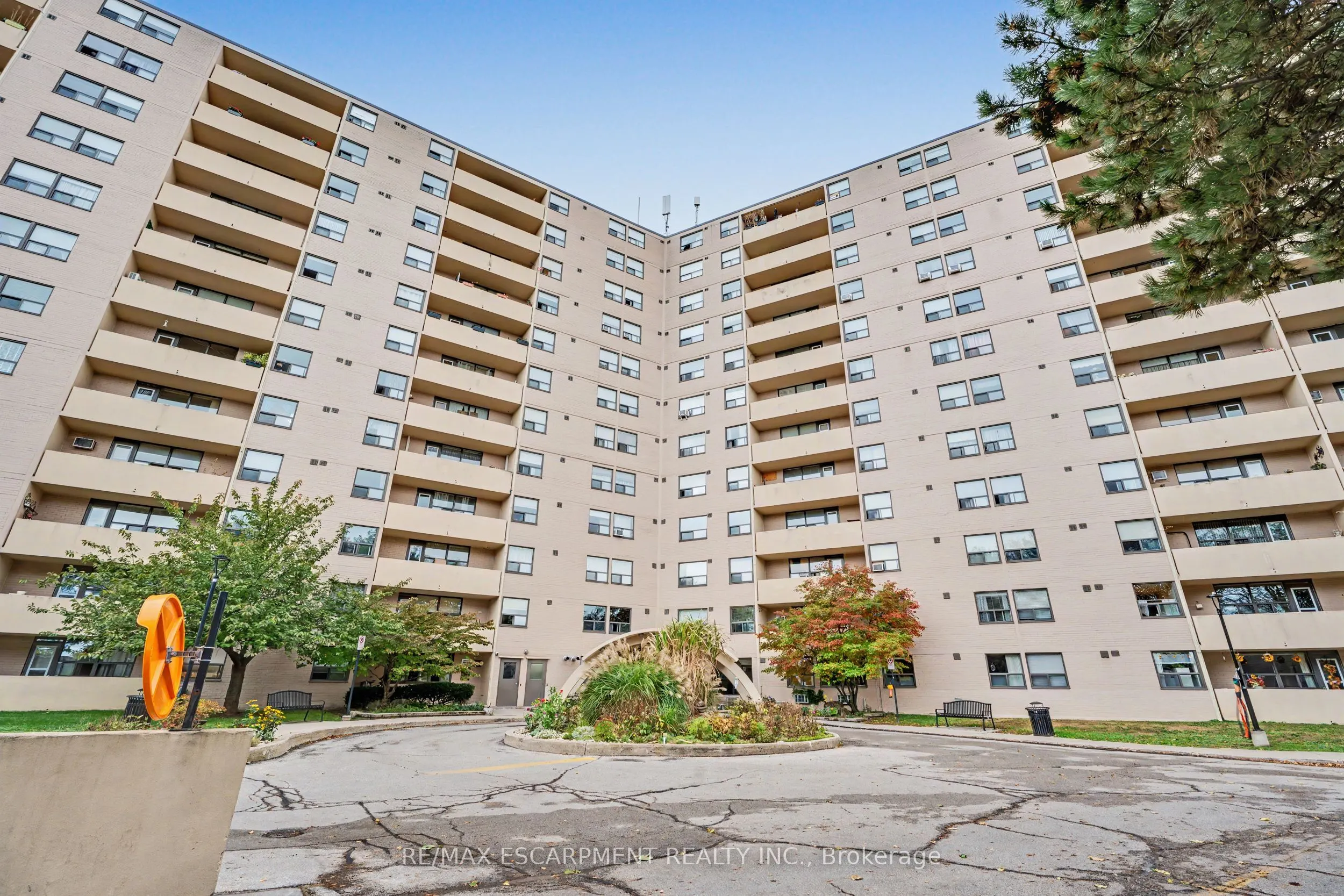 700 DYNES Road #614