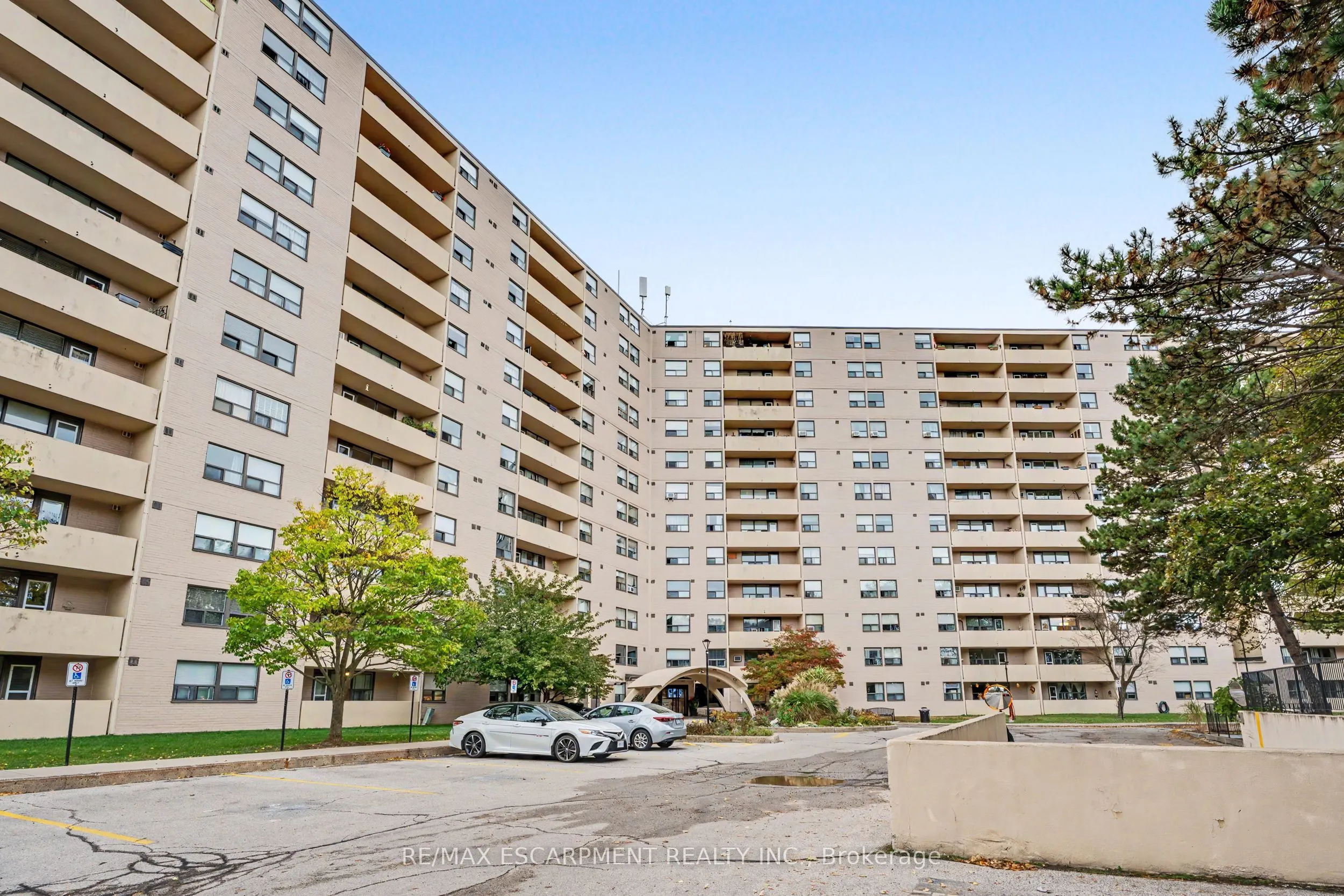 700 DYNES Road #614