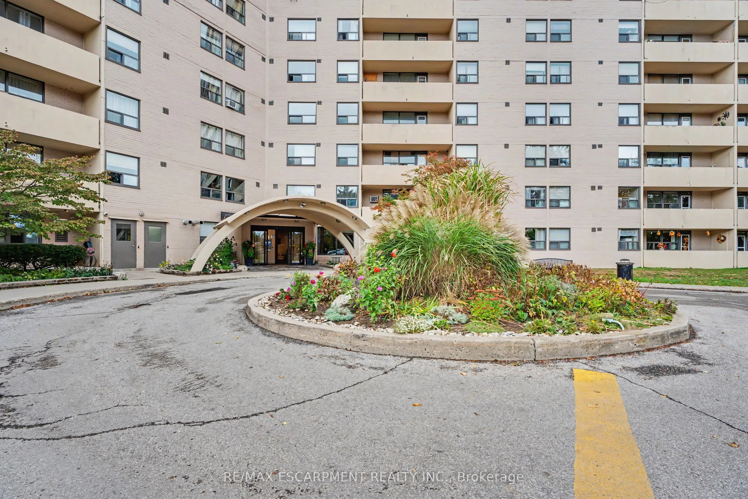 700 DYNES Road #614