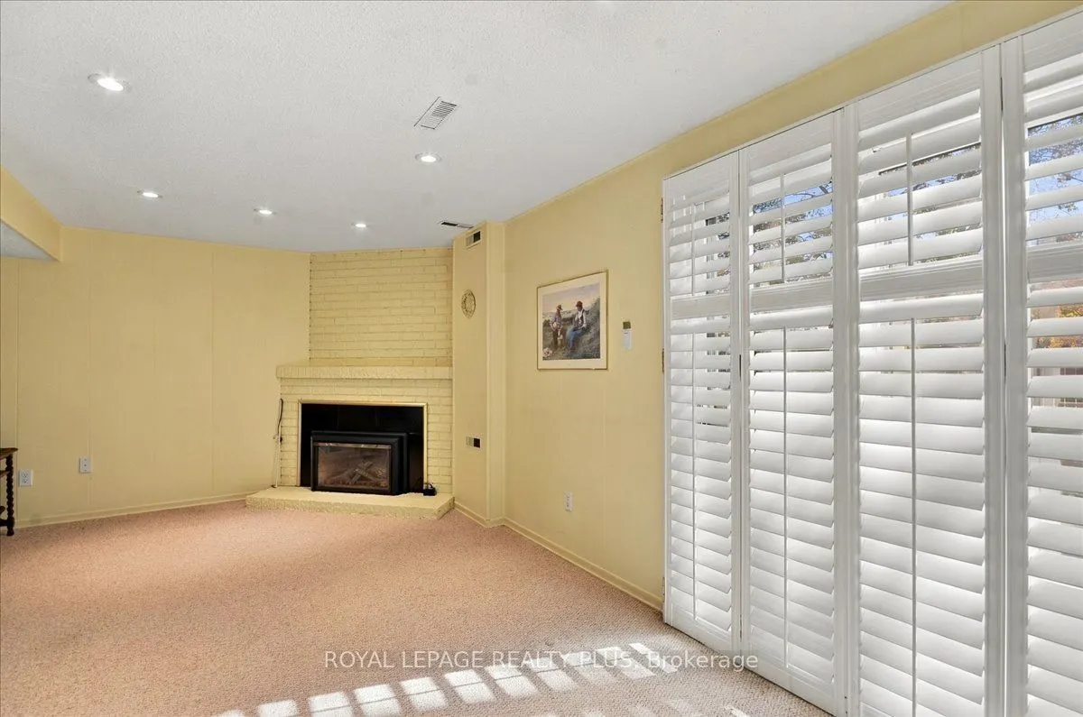 1951 Rathburn Road E #4