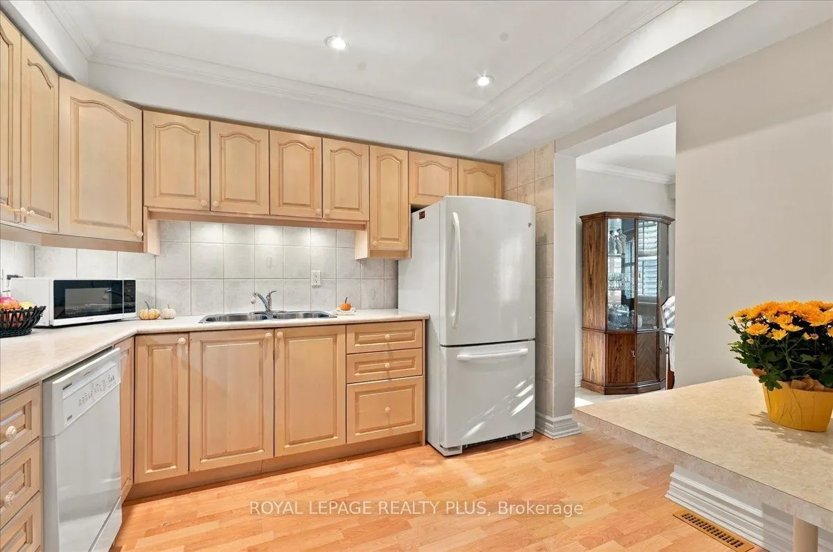 1951 Rathburn Road E #4
