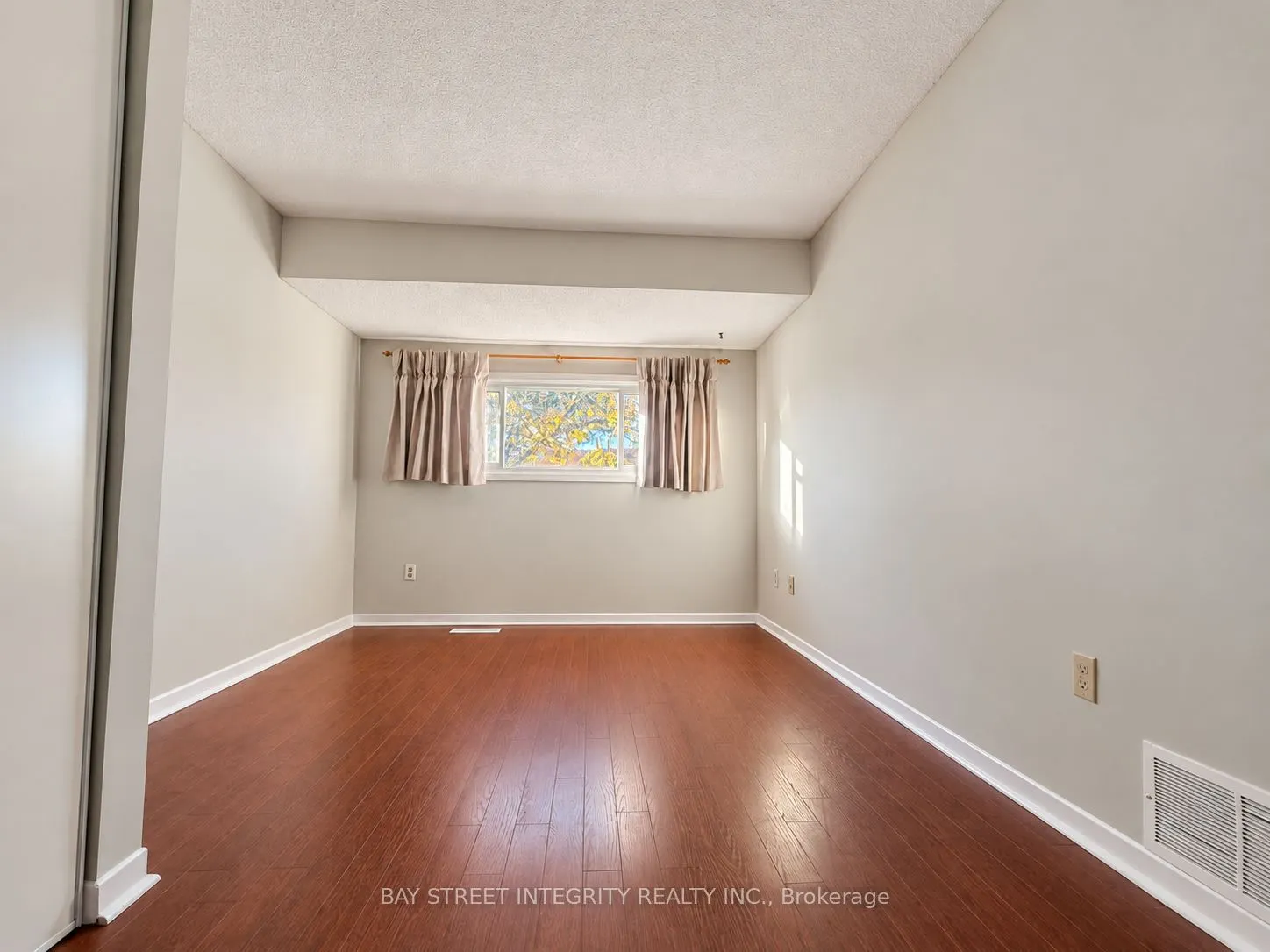 1580 Lancaster Drive #29