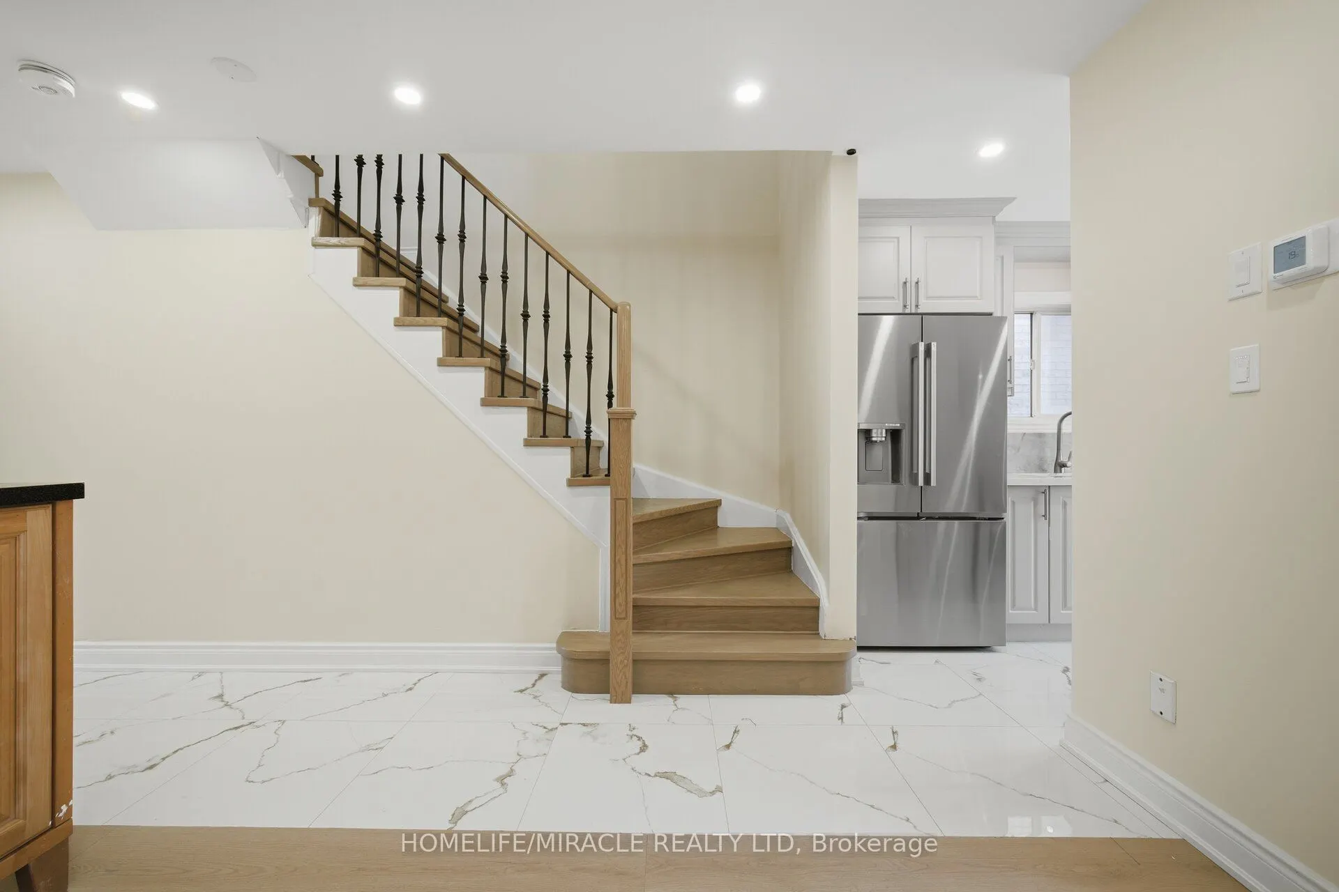 33 Ridgefield Court