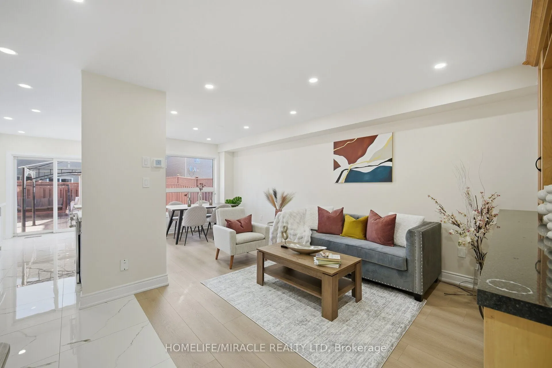 33 Ridgefield Court