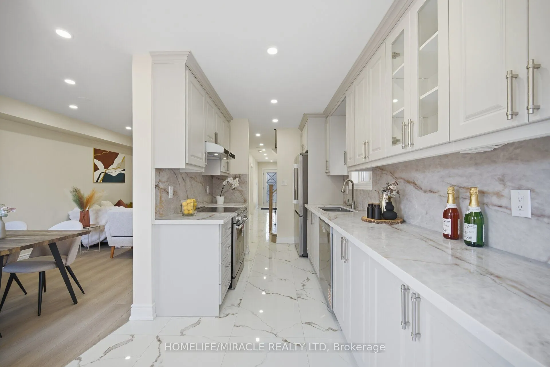33 Ridgefield Court