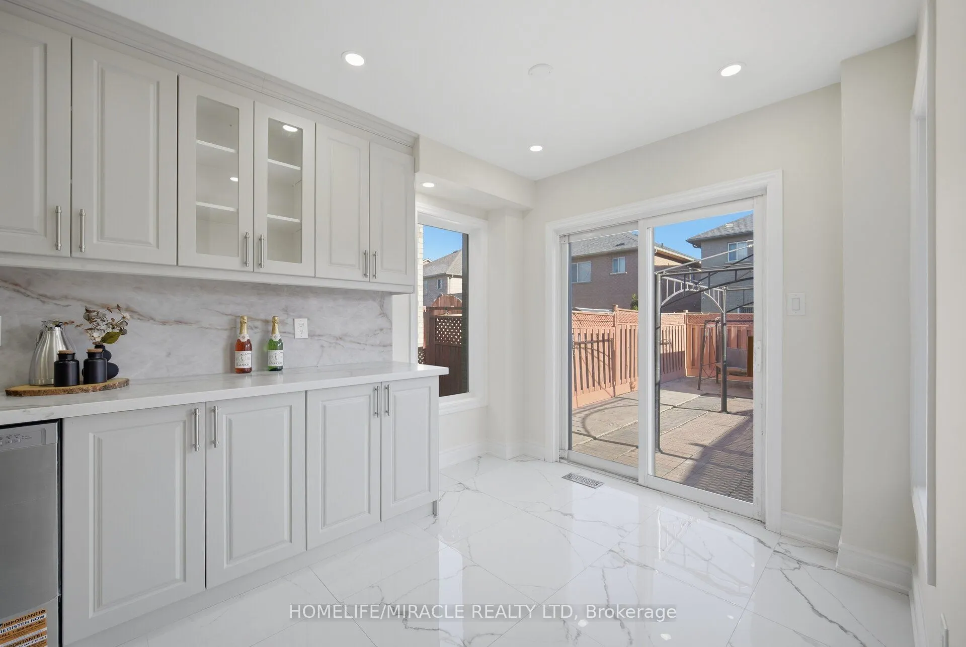 33 Ridgefield Court