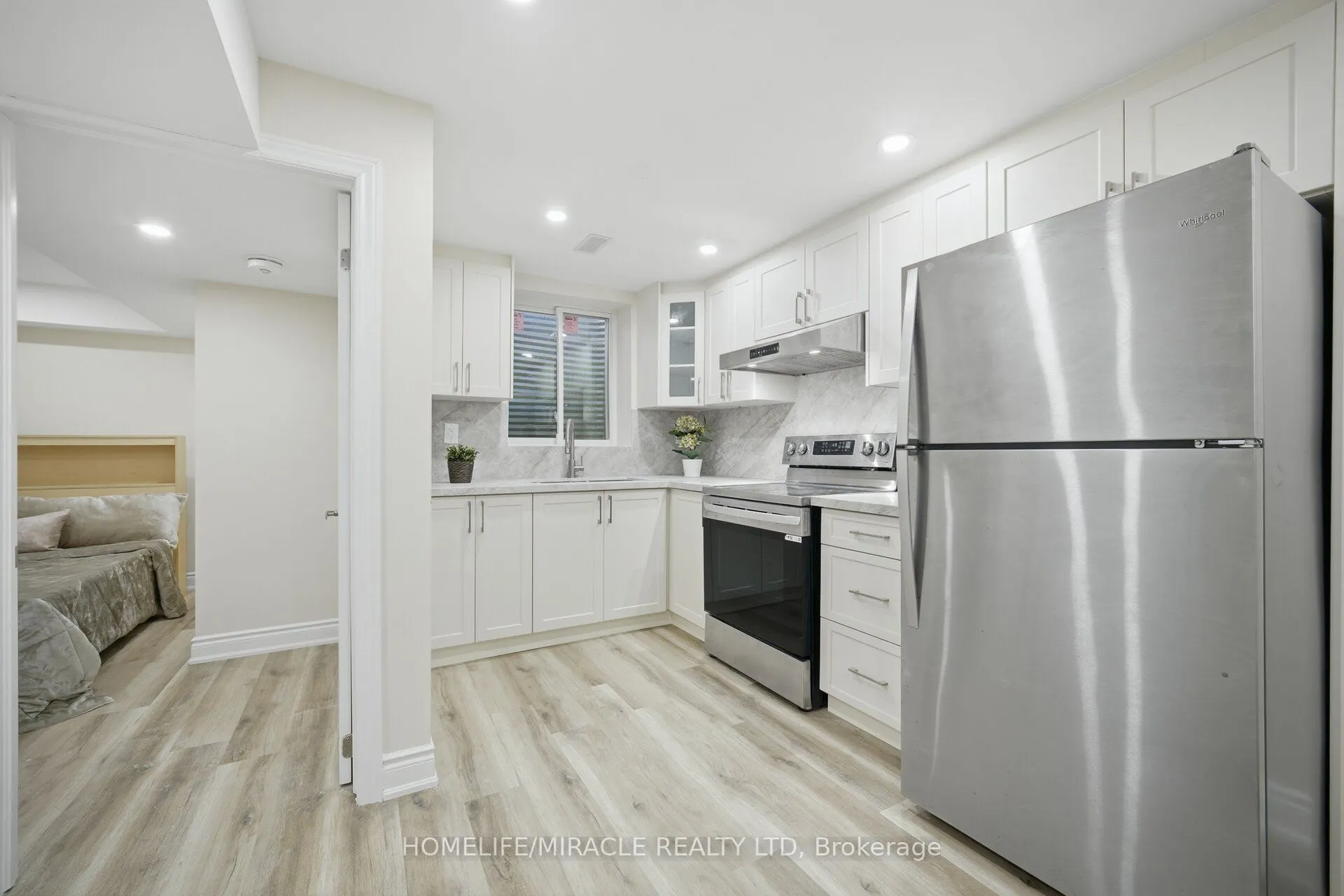 33 Ridgefield Court