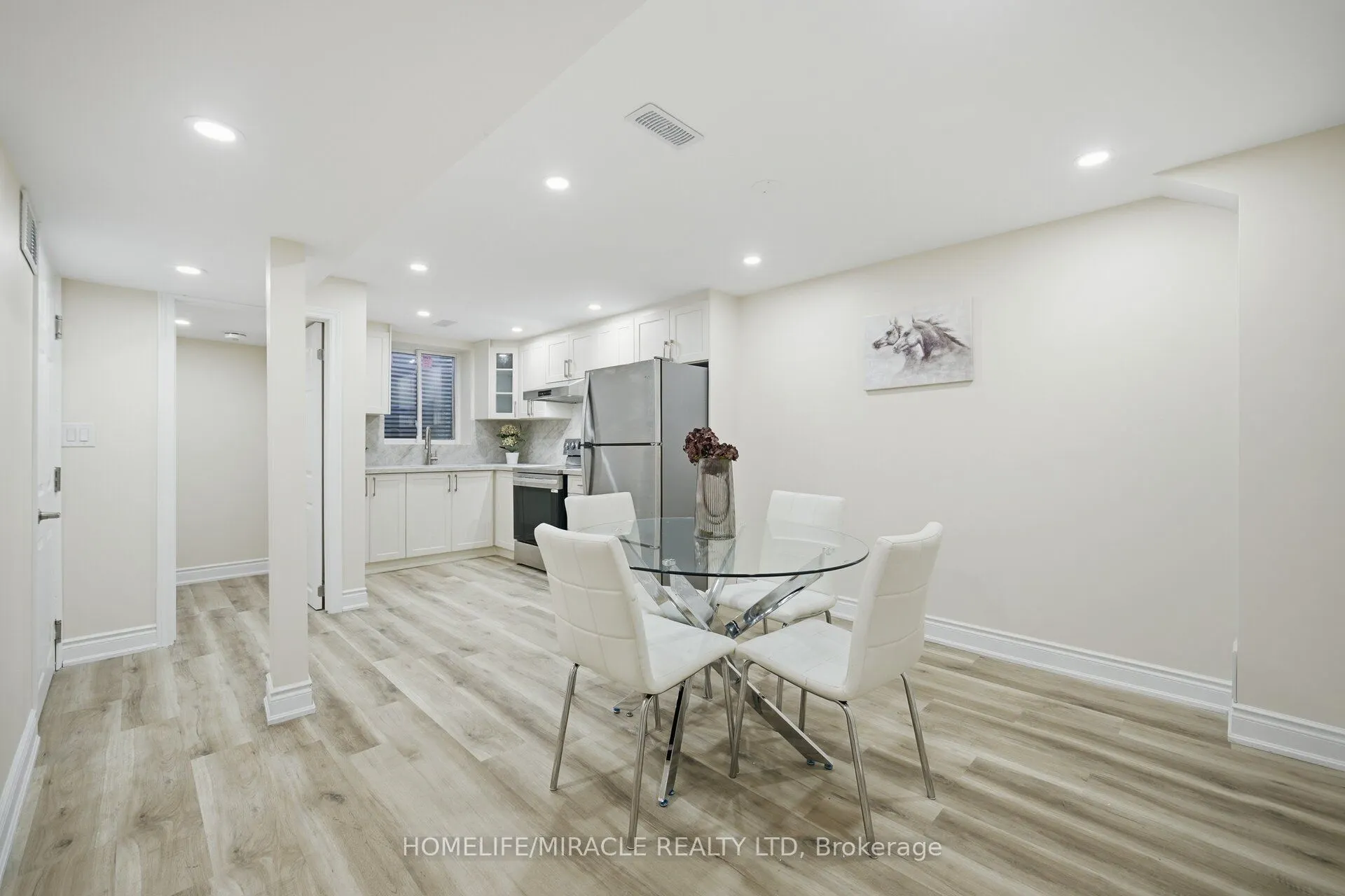 33 Ridgefield Court