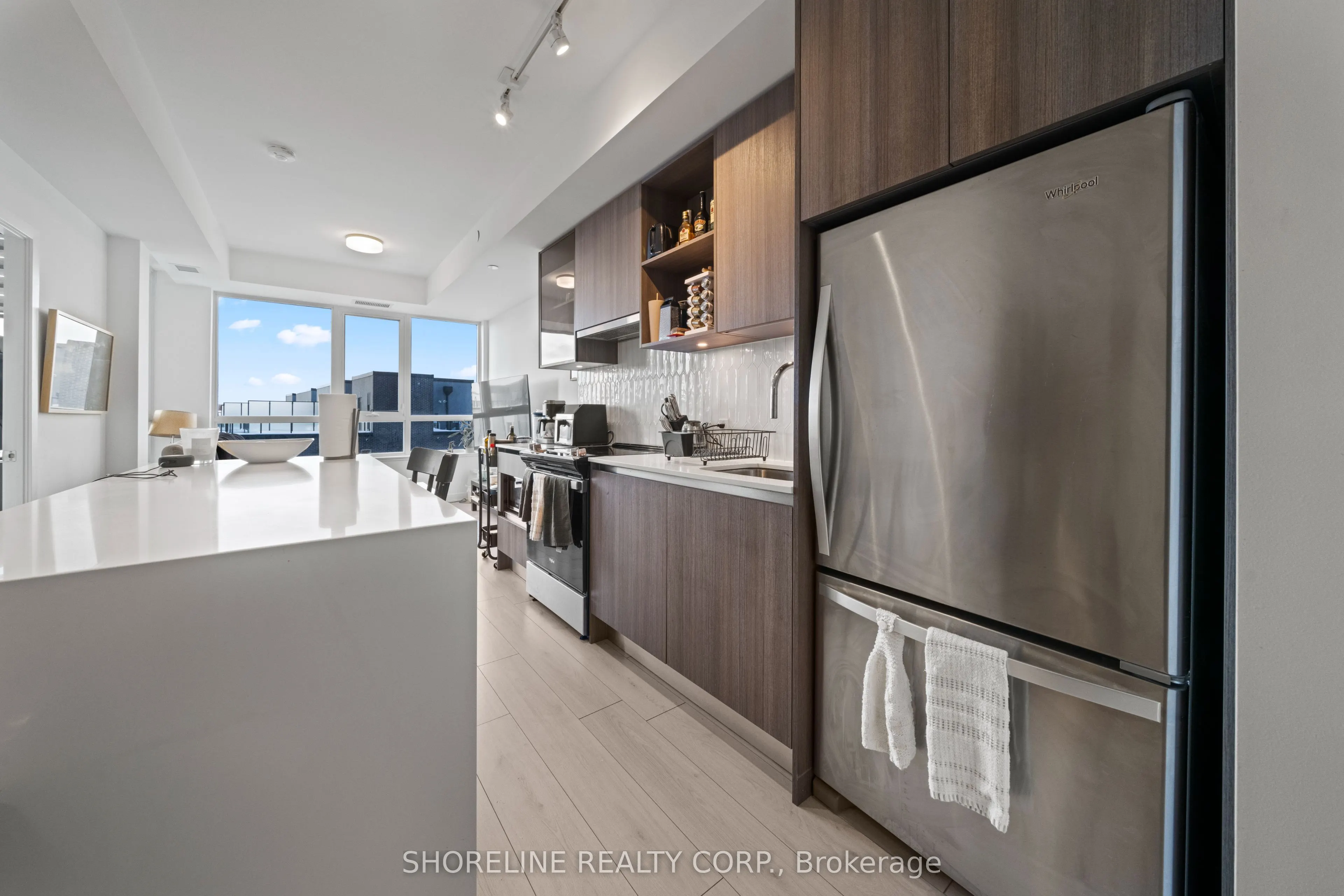 405 Dundas Street W #412
