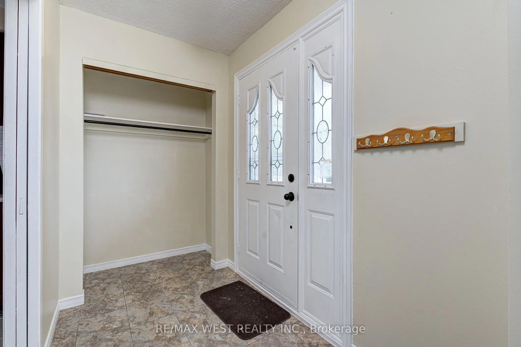 18 Glenforest Road #Upper Lvl