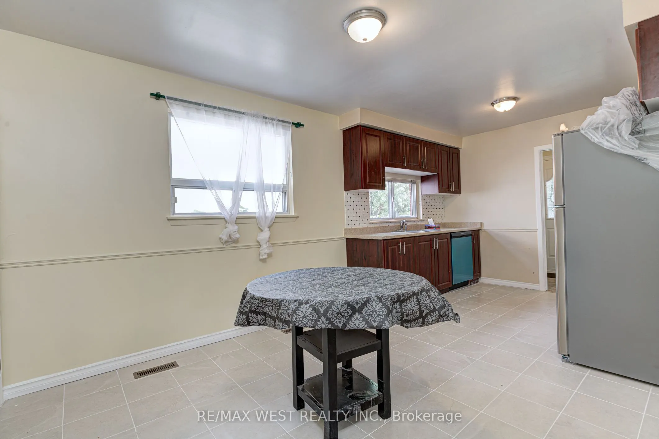 18 Glenforest Road #Upper Lvl