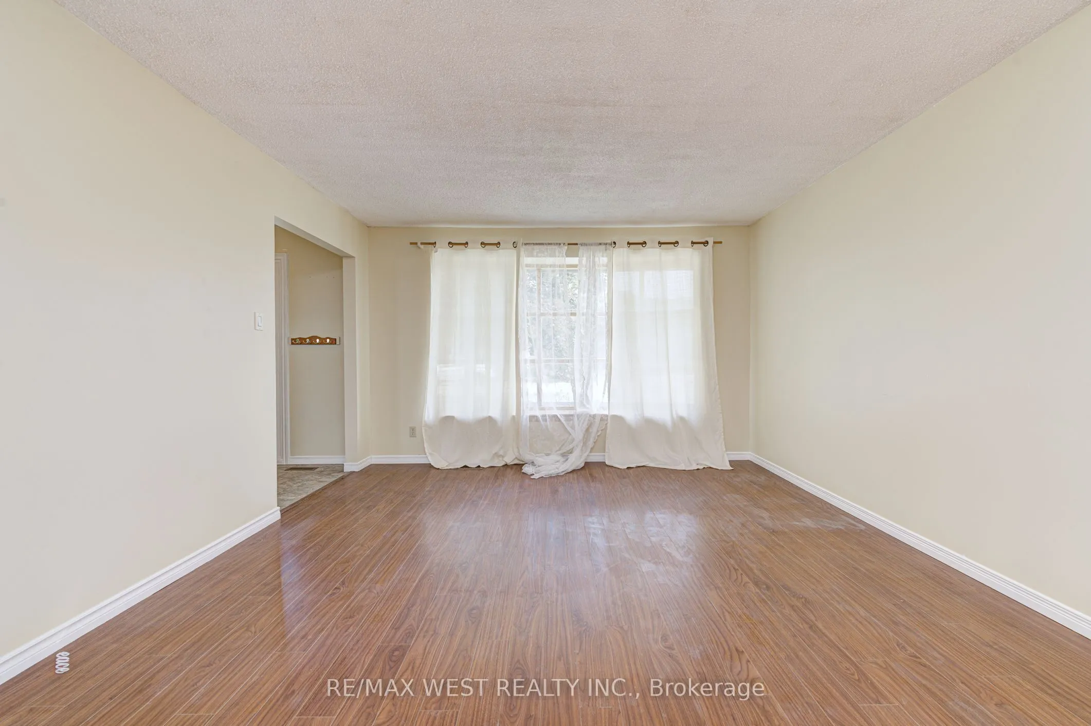 18 Glenforest Road #Upper Lvl