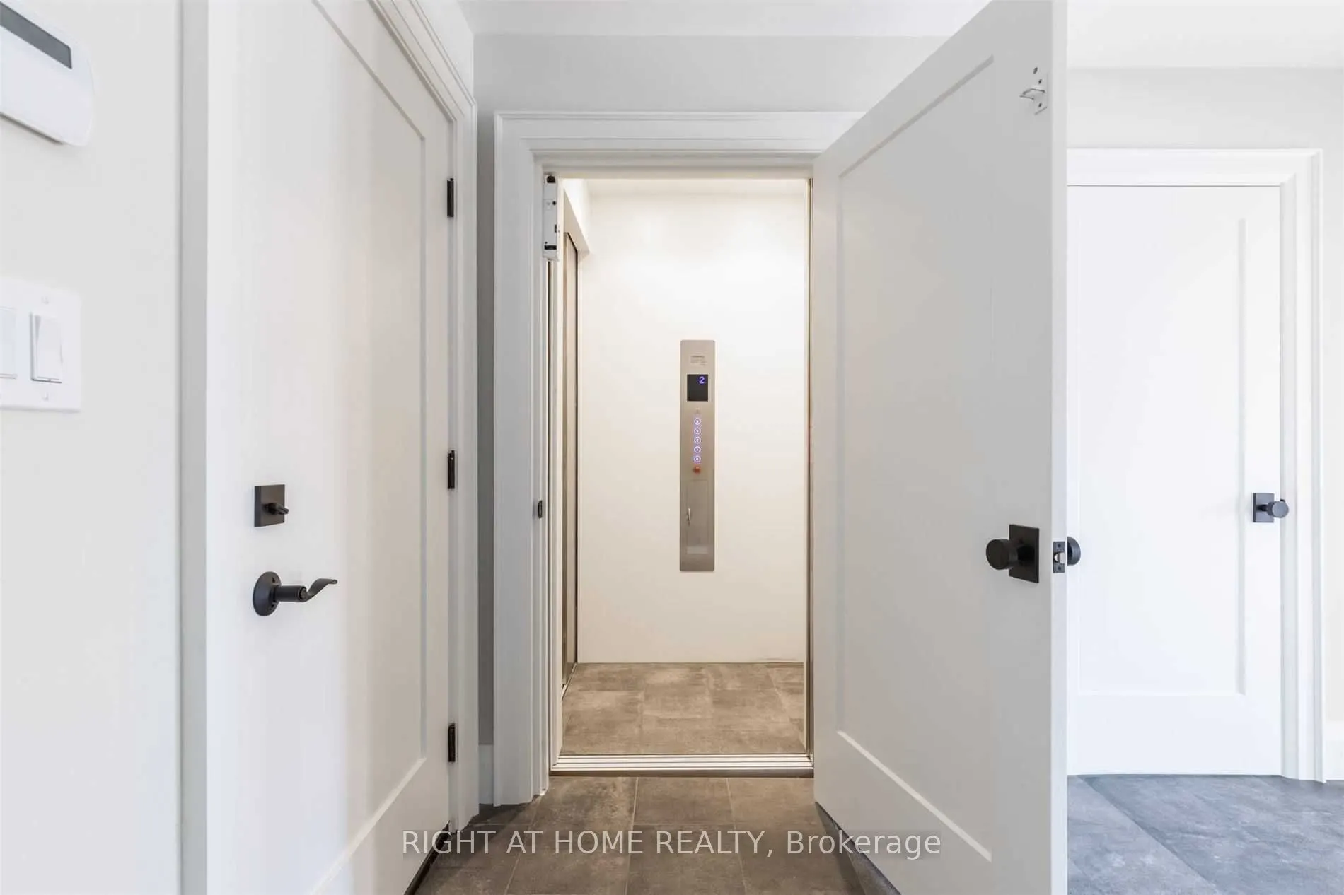 79 Wilson Street E