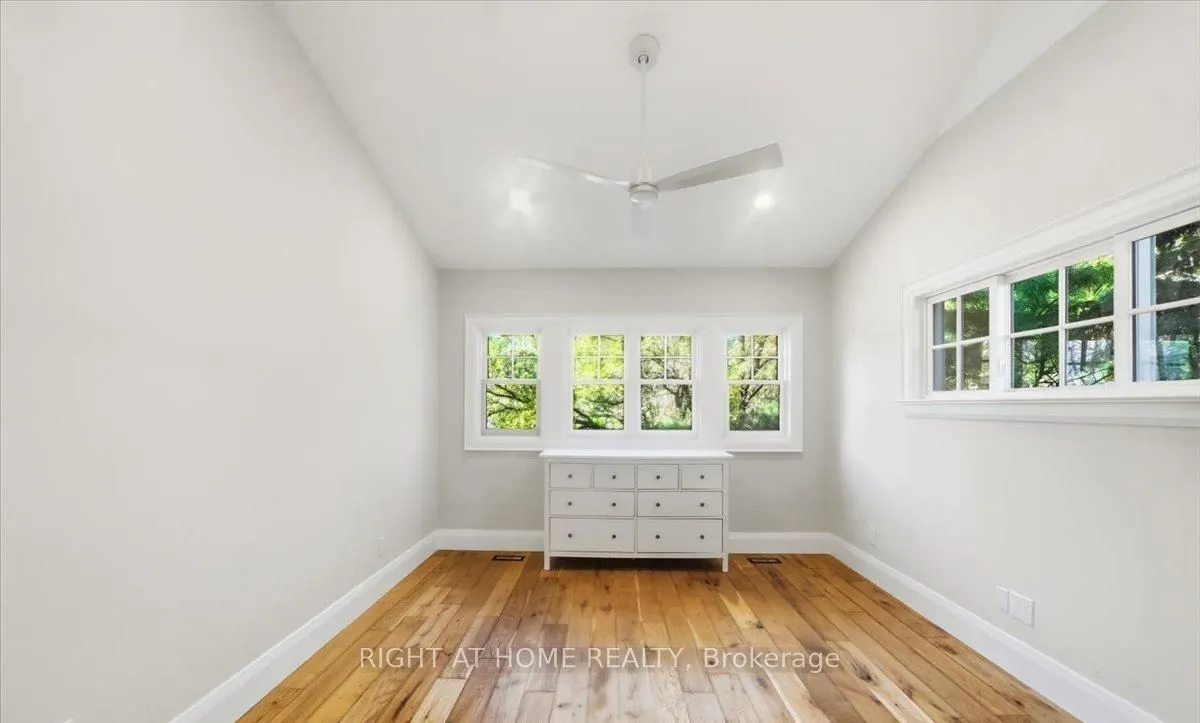 79 Wilson Street E
