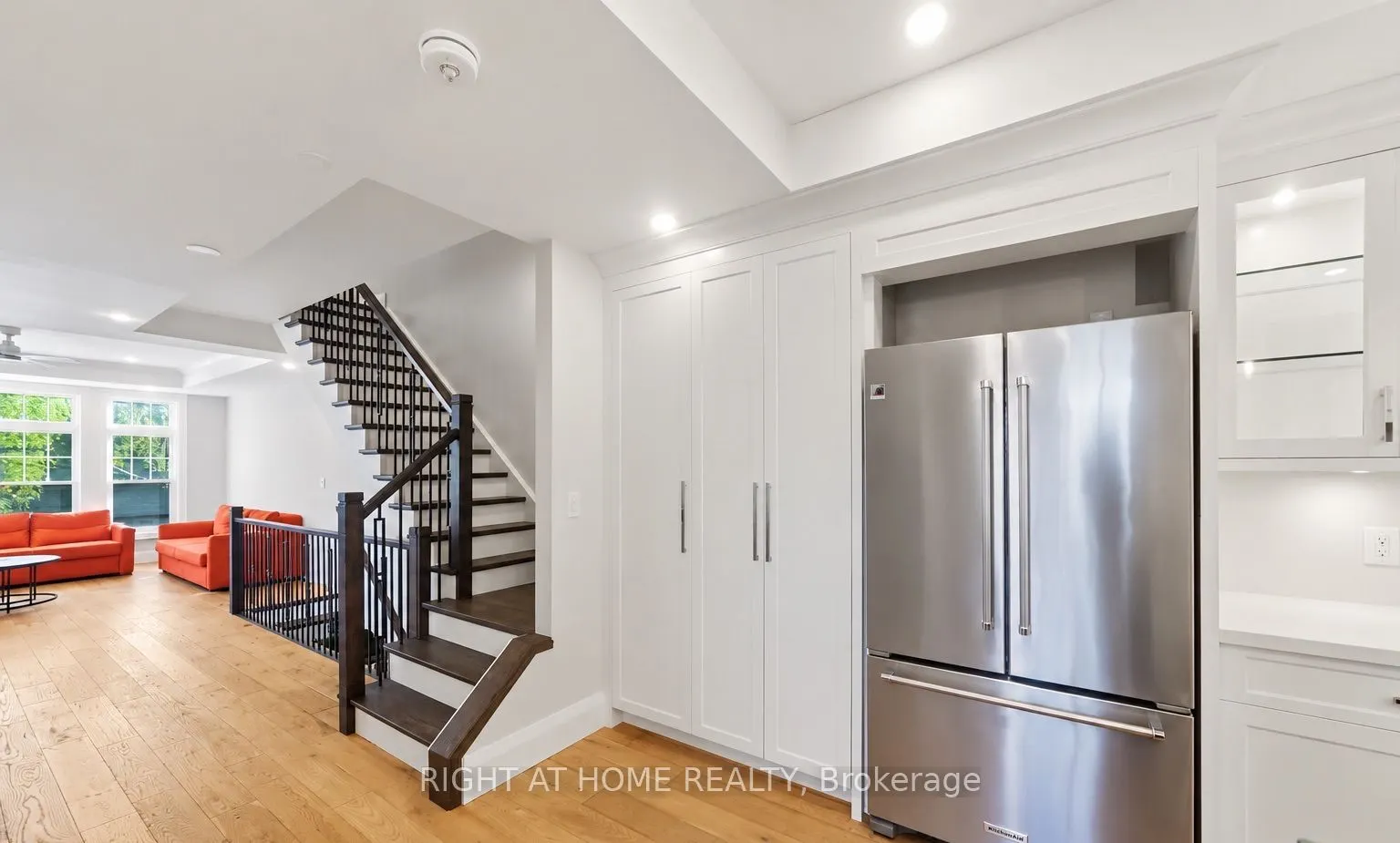 79 Wilson Street E
