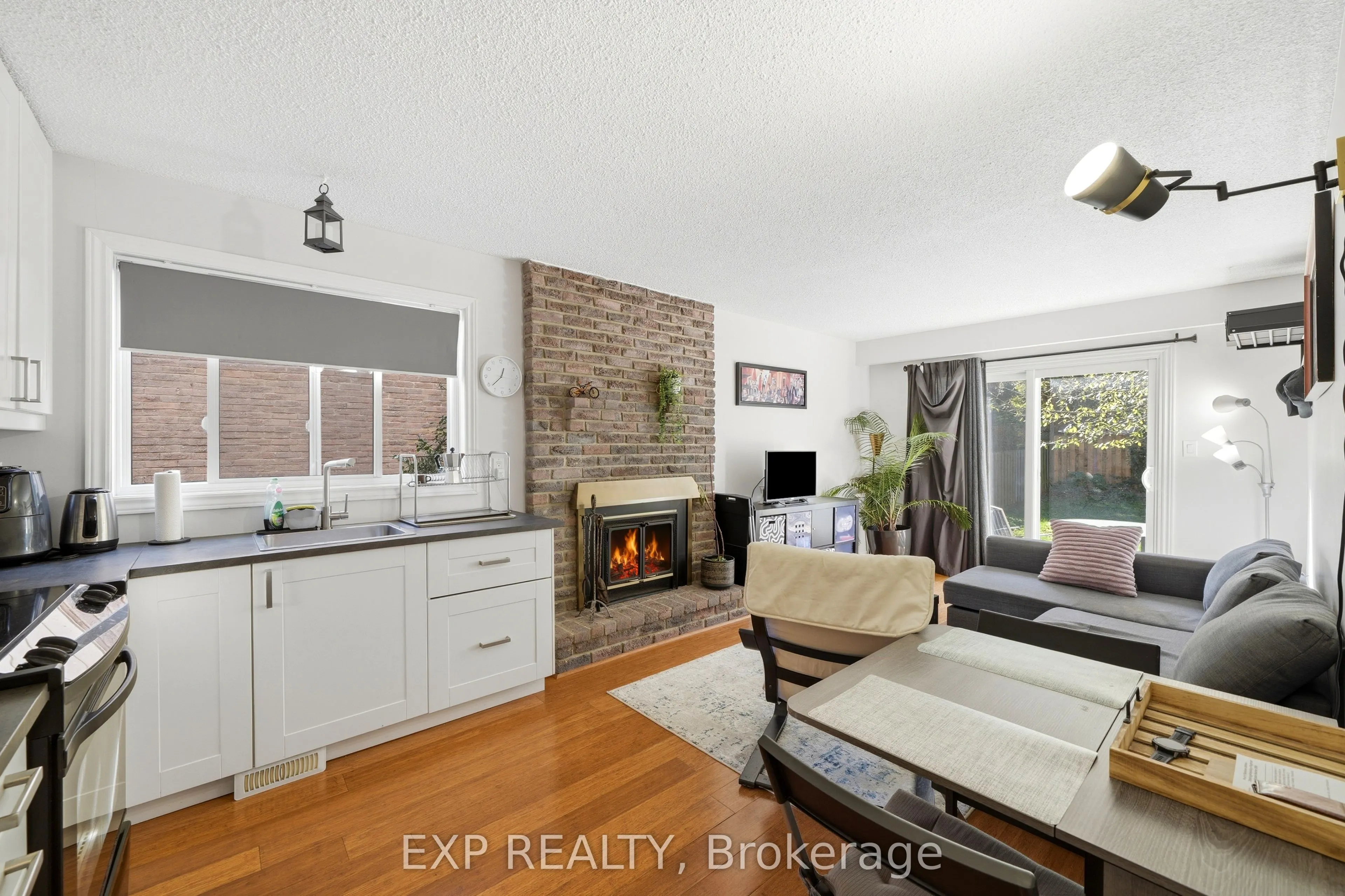 6348 Atherly Crescent