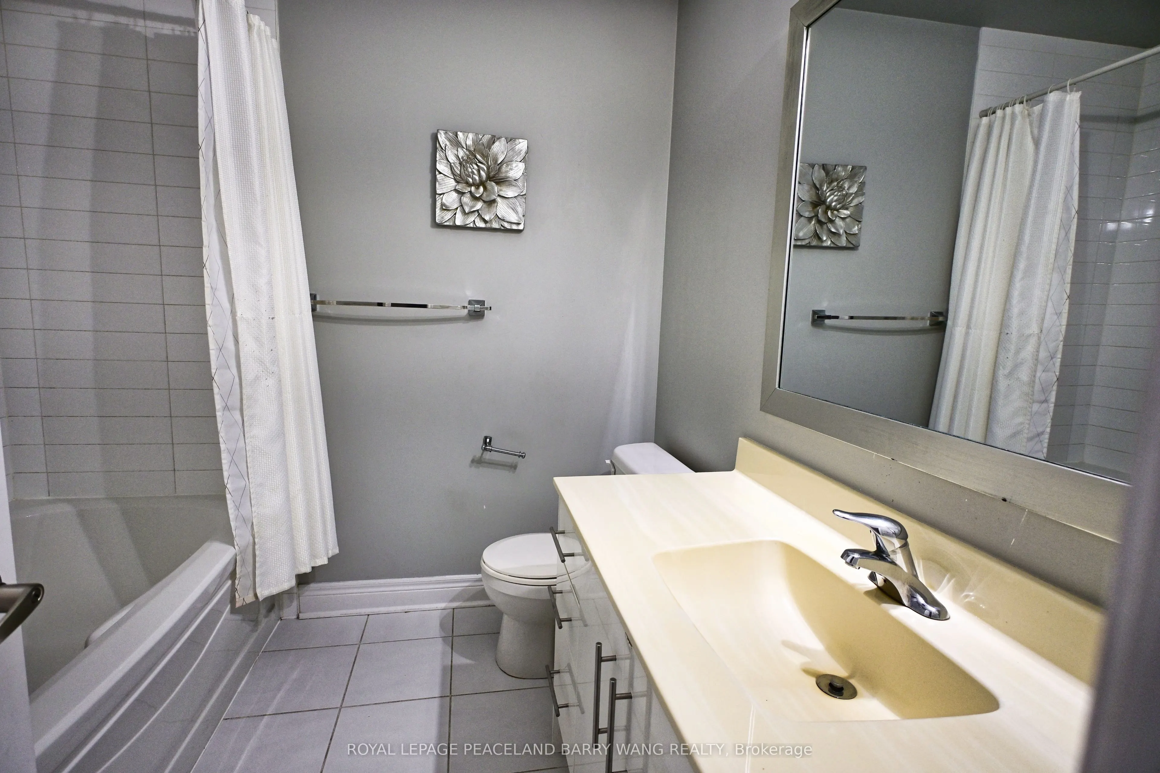1812 Burnhamthorpe Road E #57