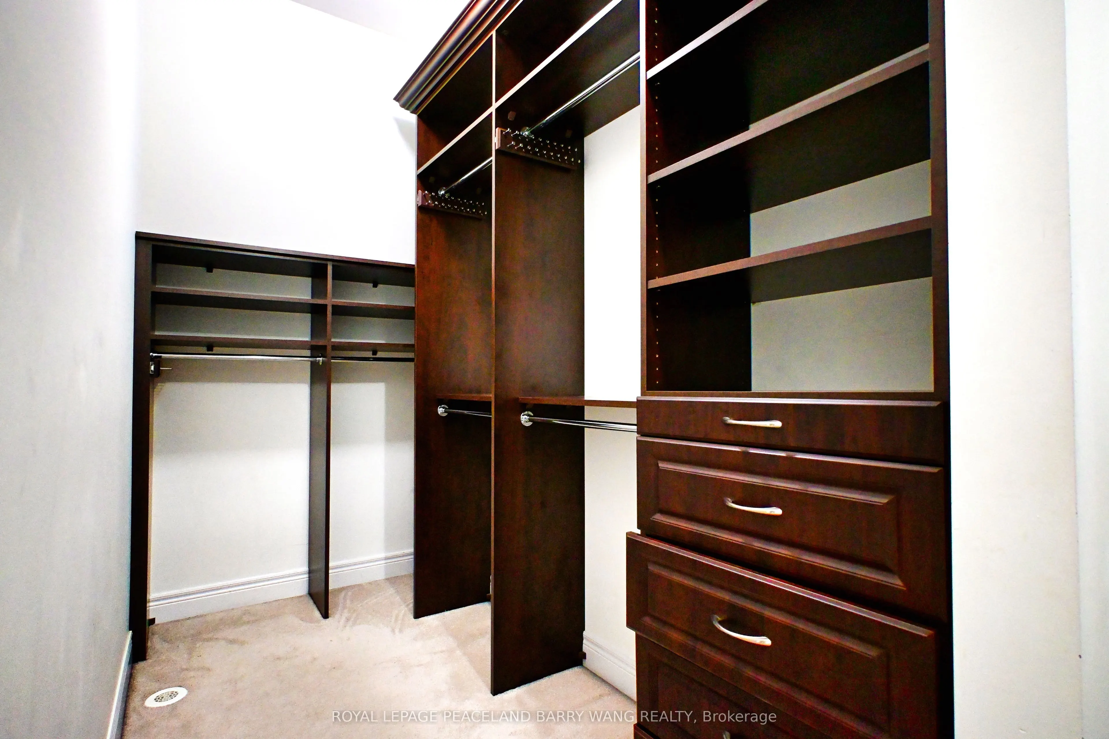 1812 Burnhamthorpe Road E #57