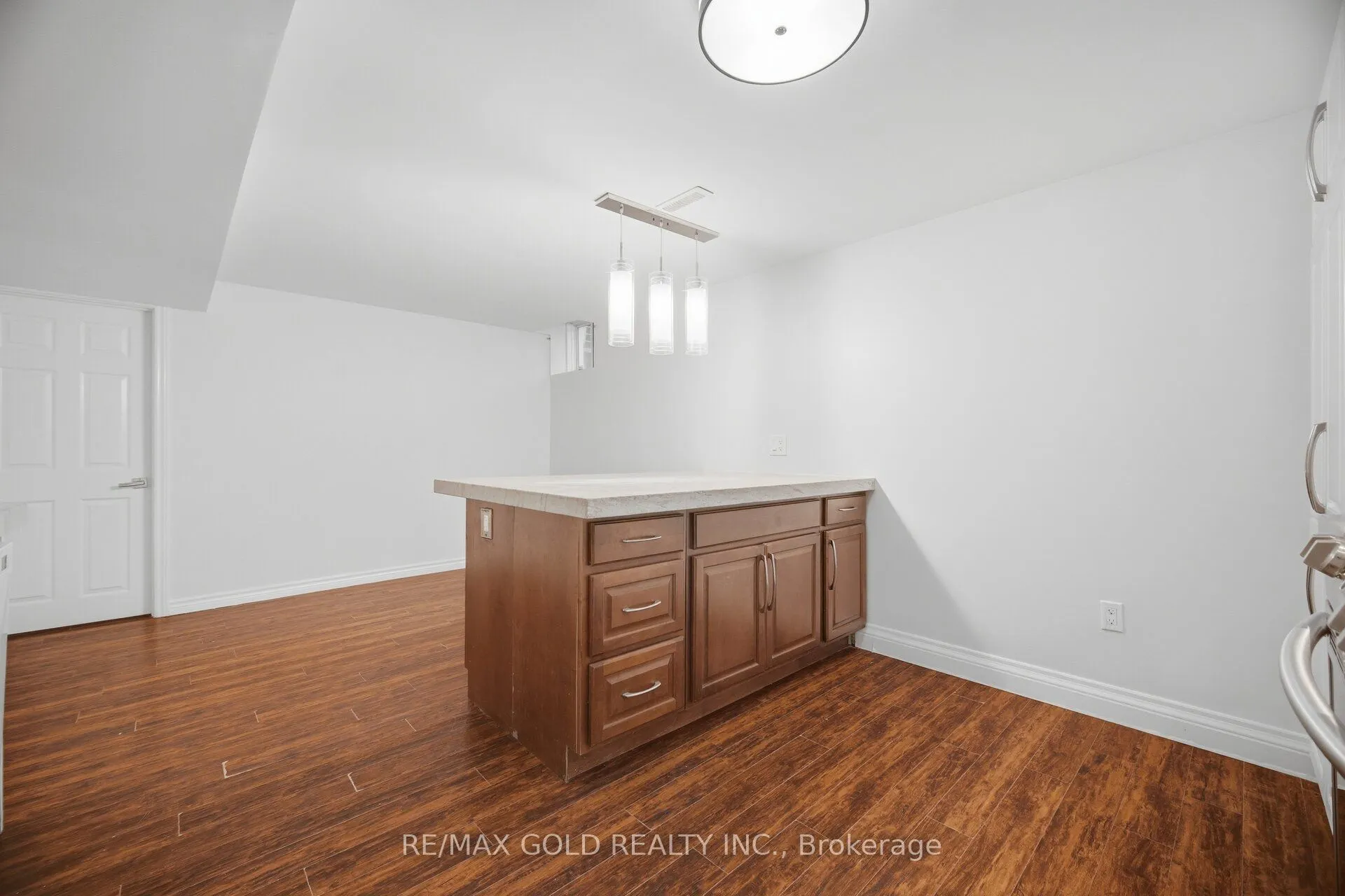 687 Marley Crescent