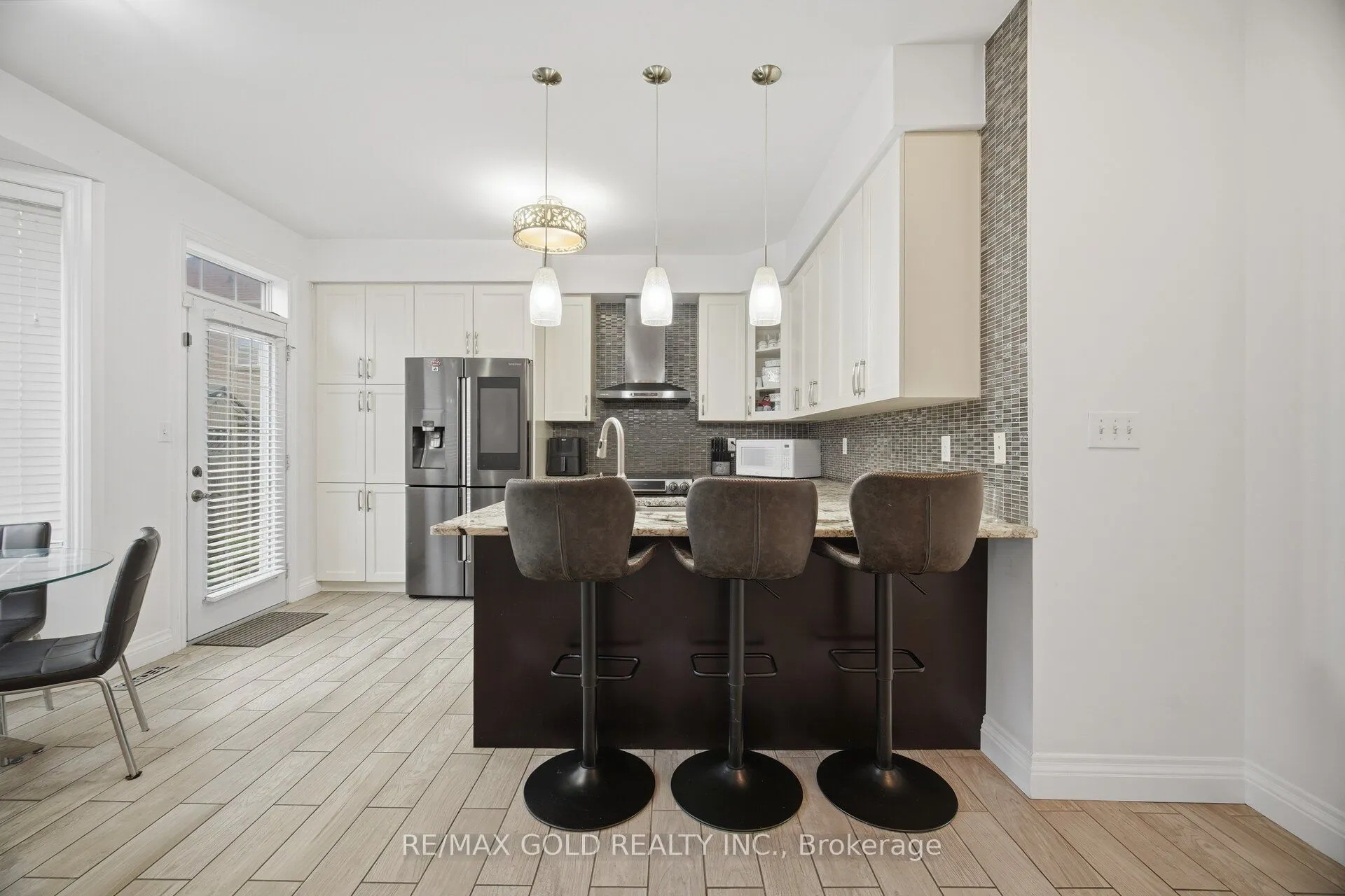 687 Marley Crescent