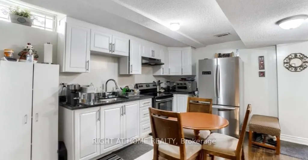 5967 Leeside Crescent #Bsmt