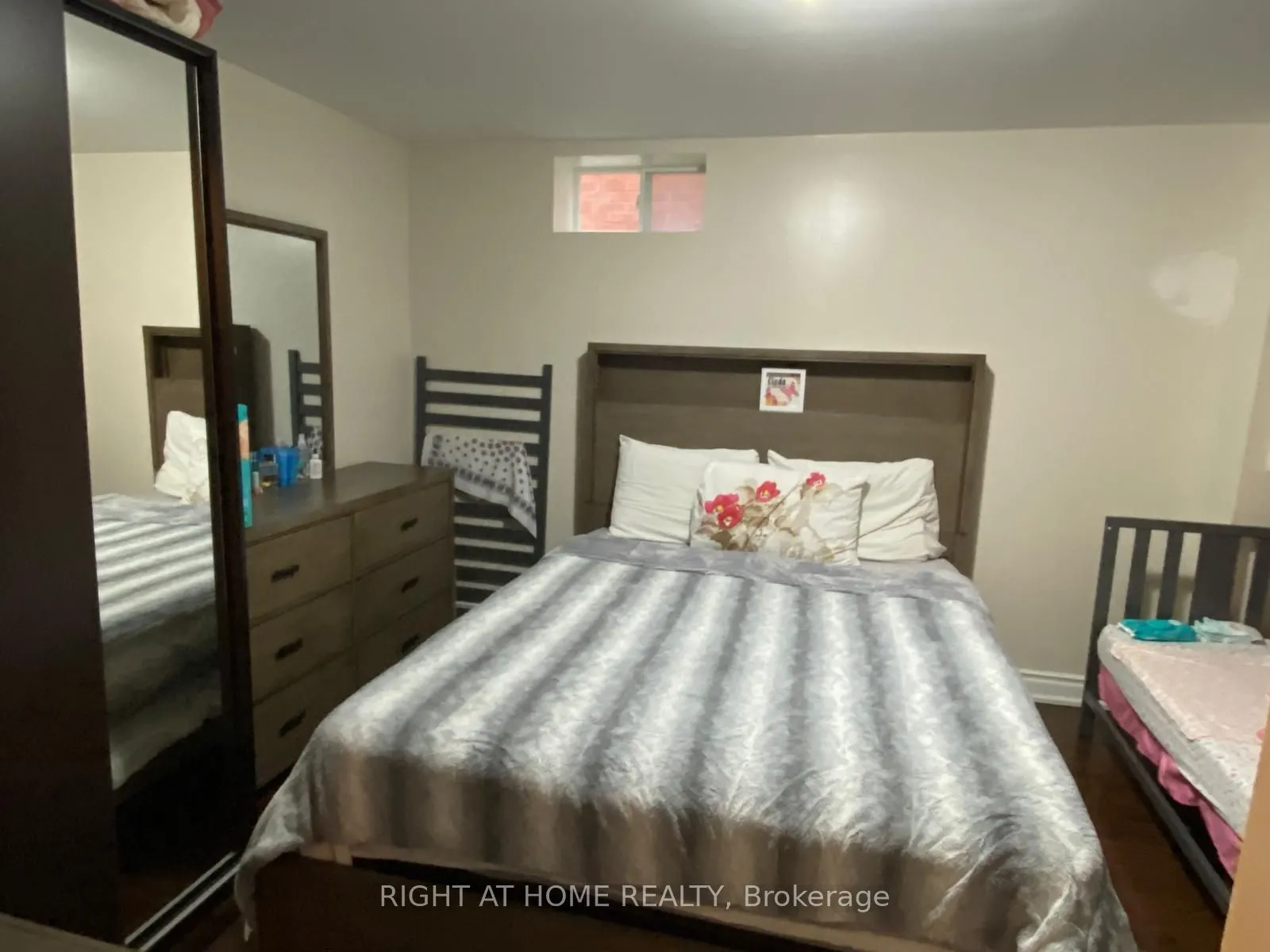 5967 Leeside Crescent #Bsmt
