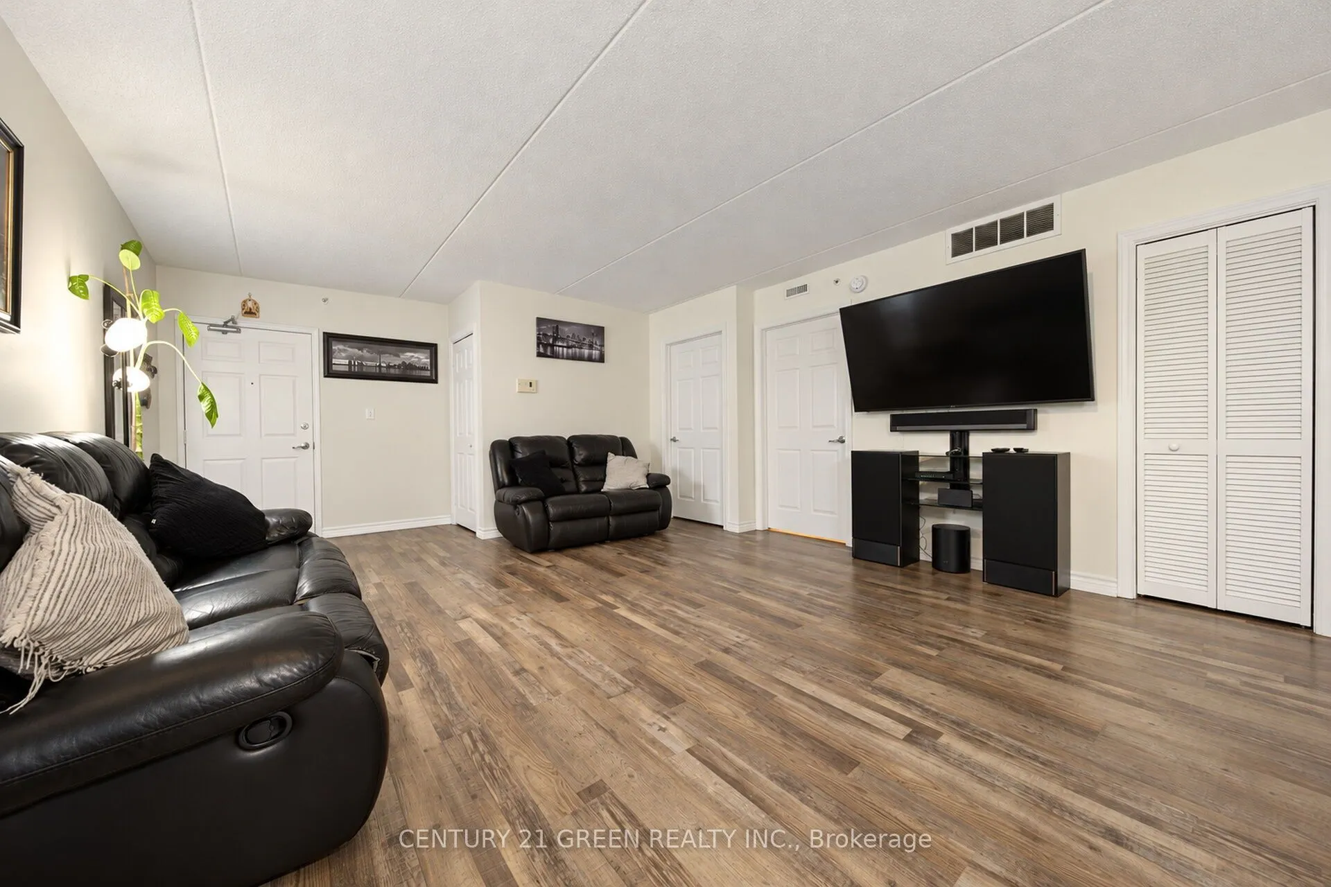 1350 Main Street E #105