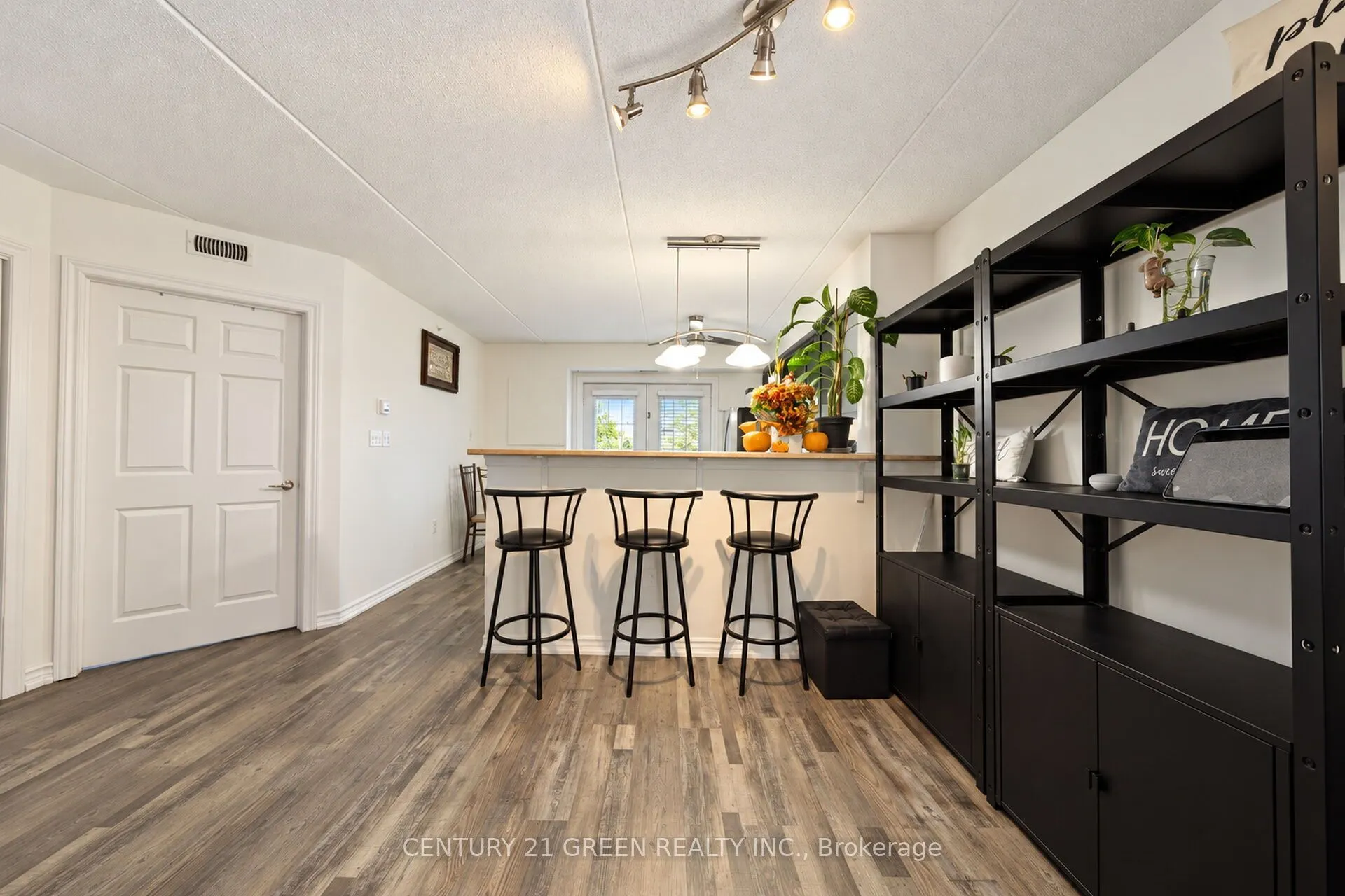 1350 Main Street E #105