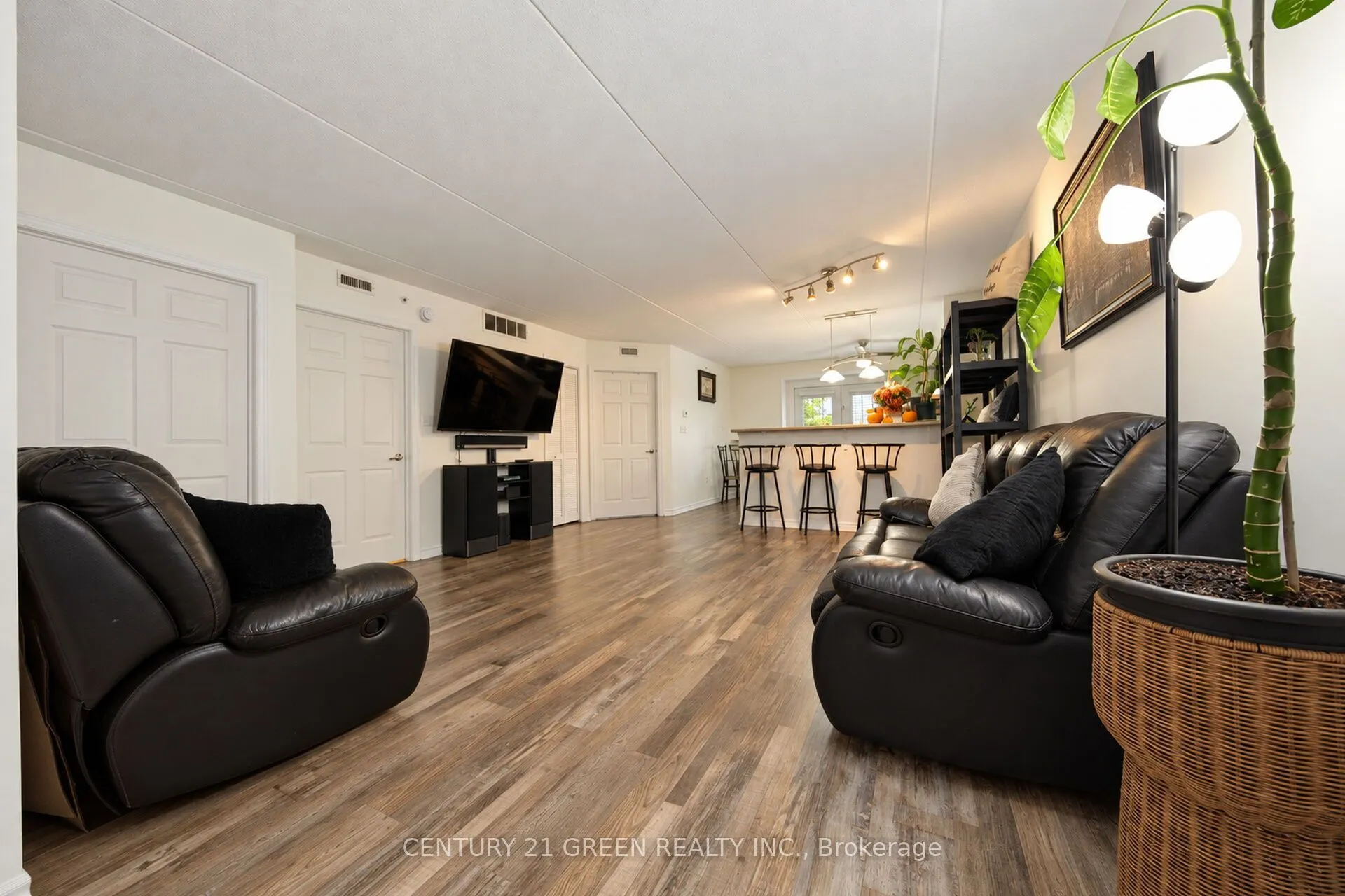 1350 Main Street E #105