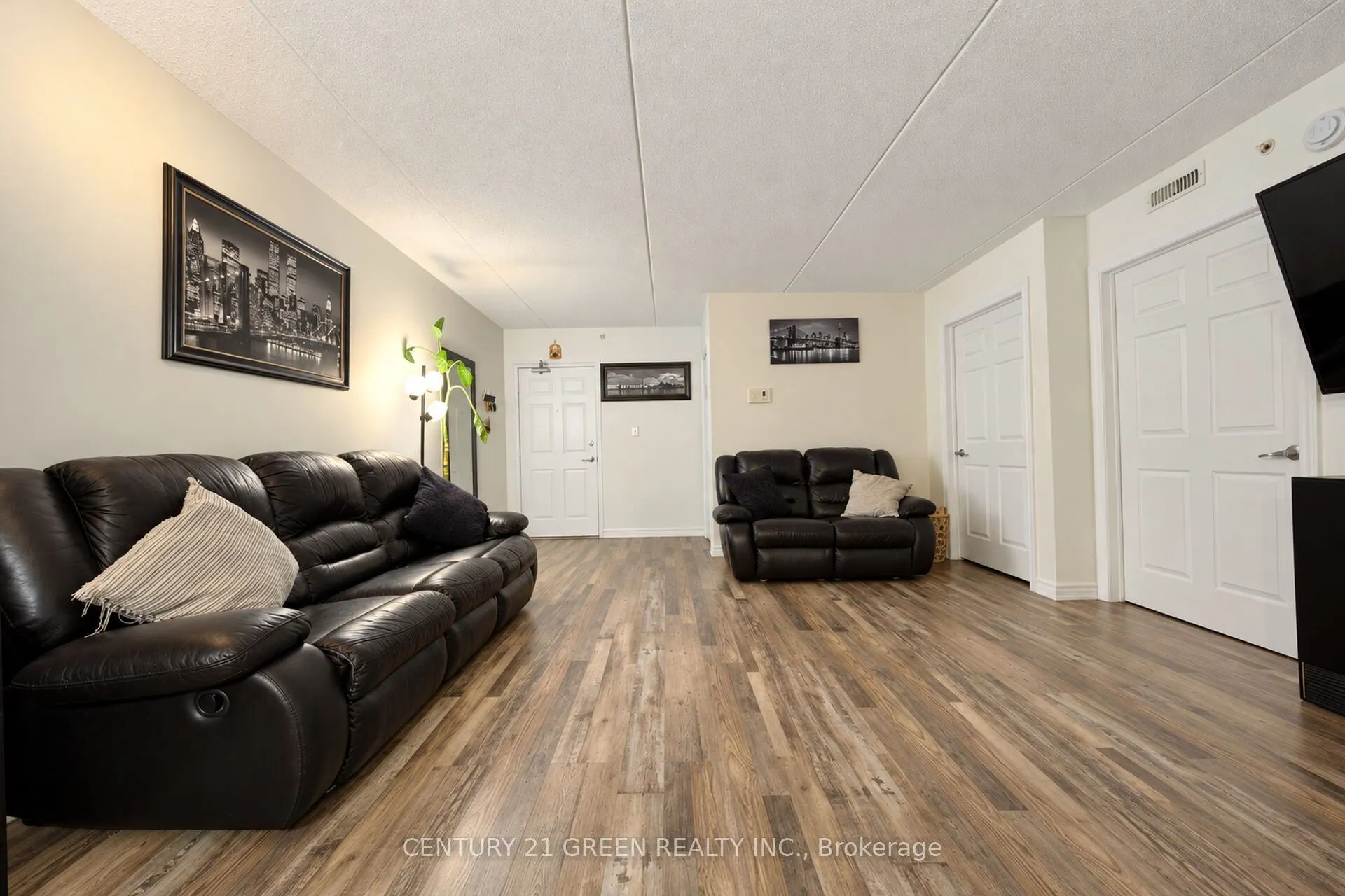 1350 Main Street E #105