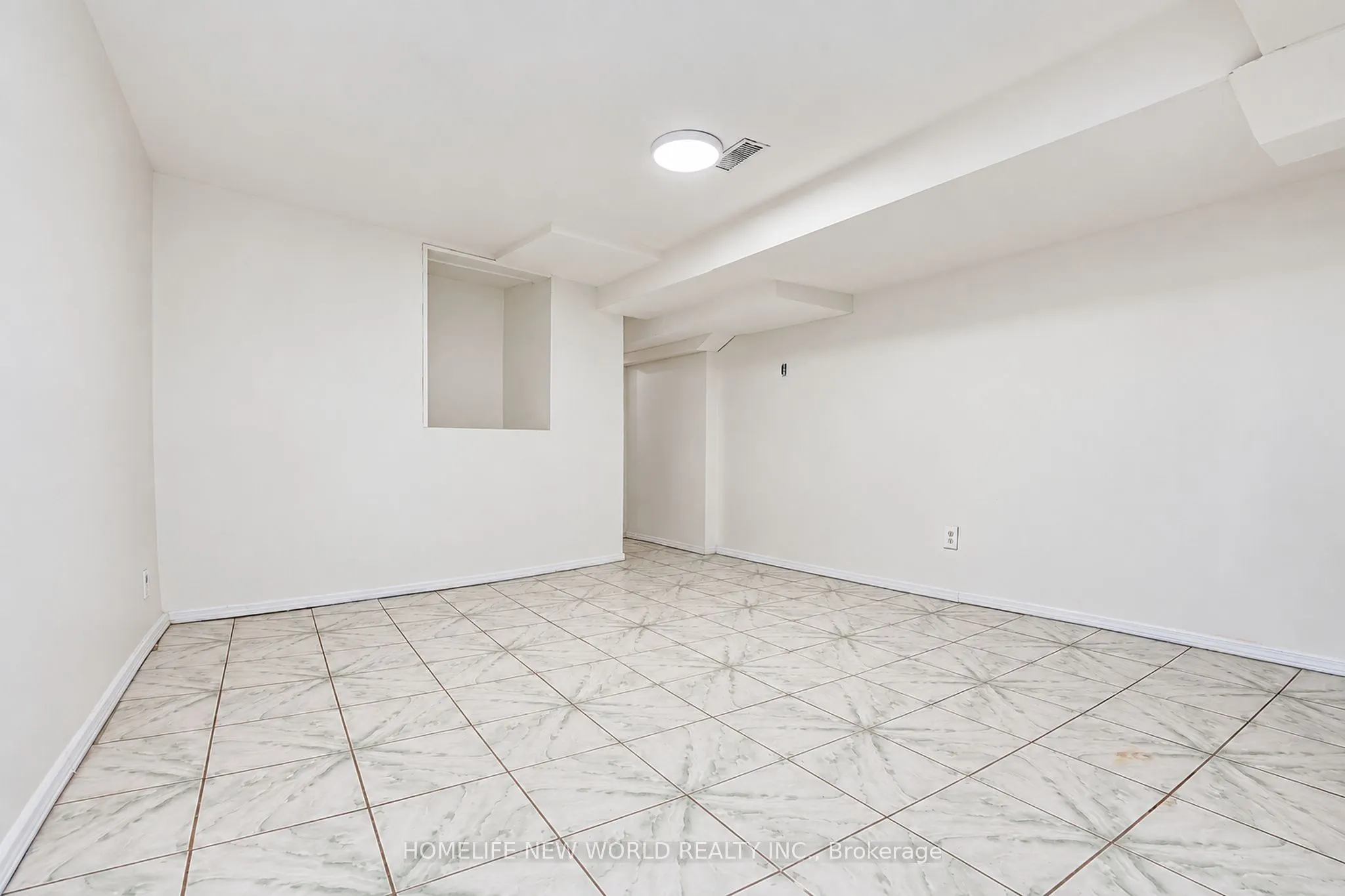 2001 Dundas Street W