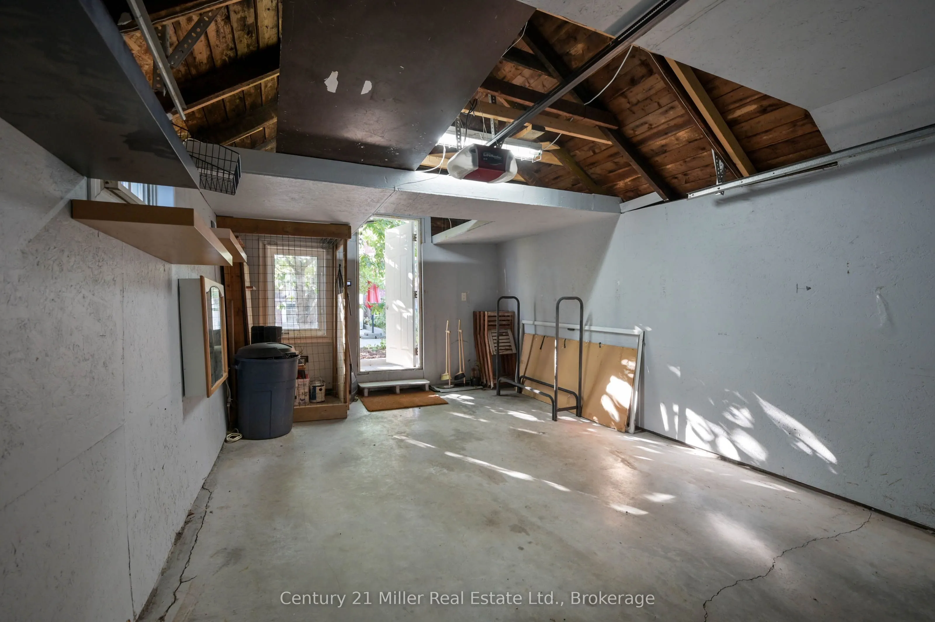 213 Boon Avenue